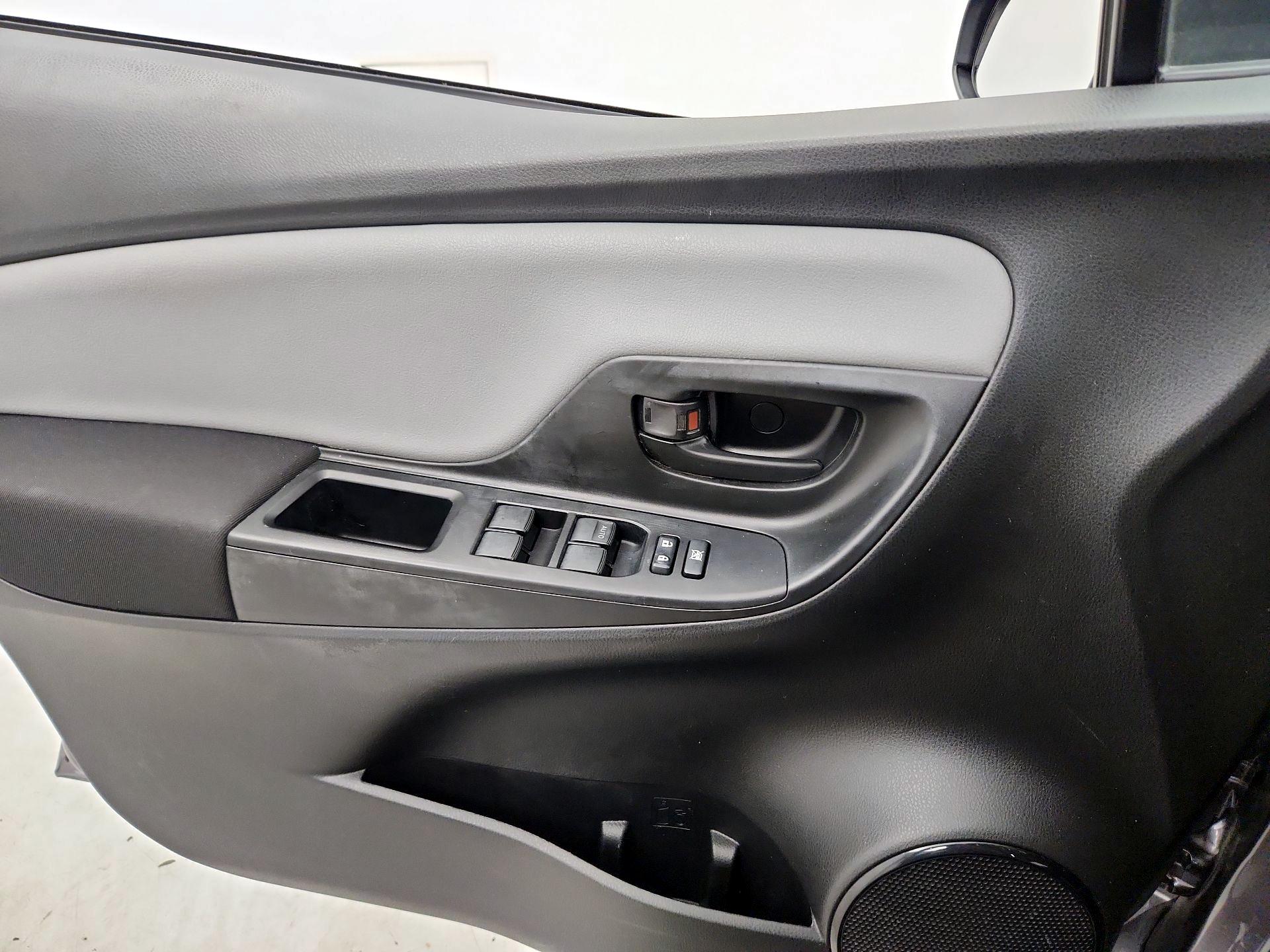 Thumbnail: 2016 Toyota Yaris - 12