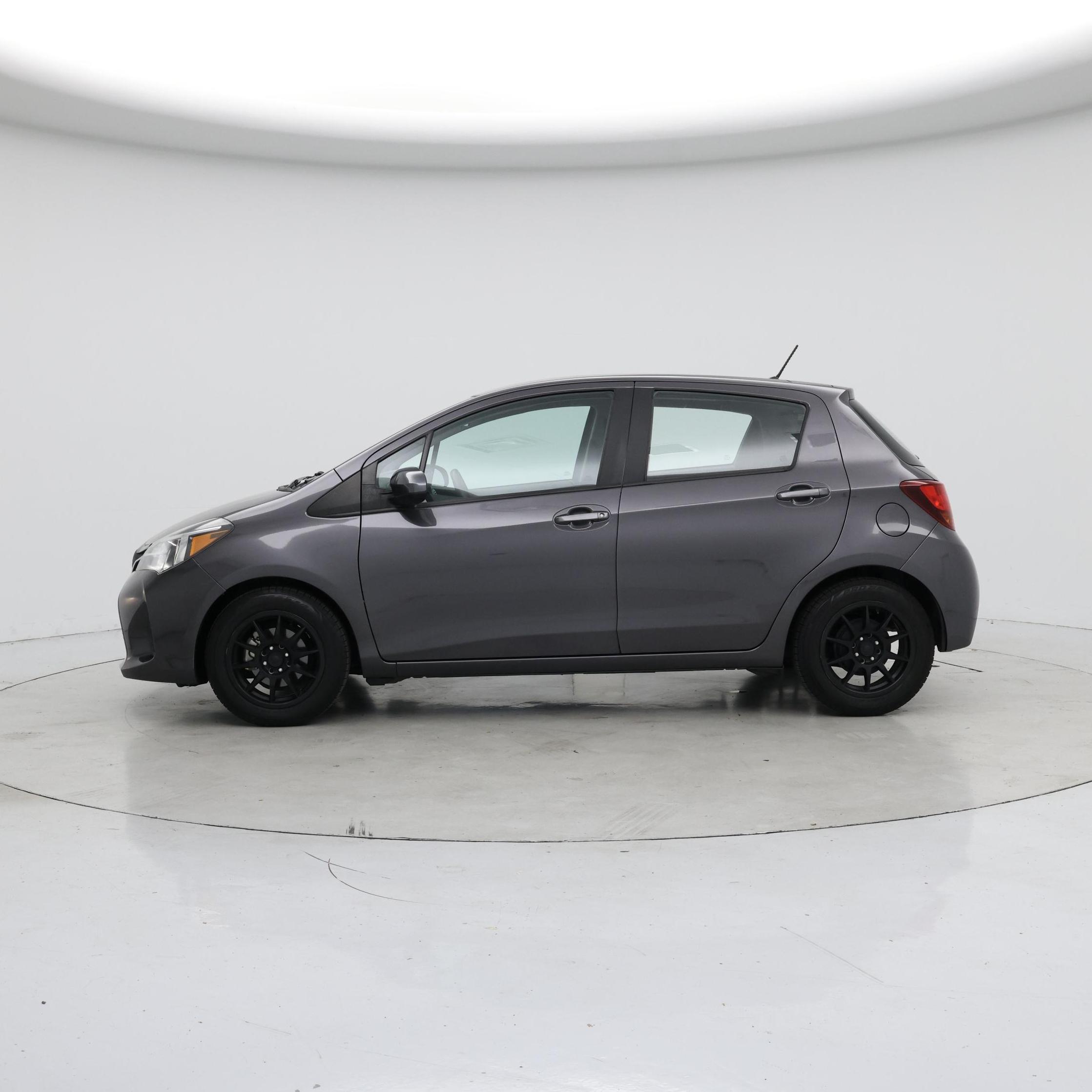 Thumbnail: 2016 Toyota Yaris - 3