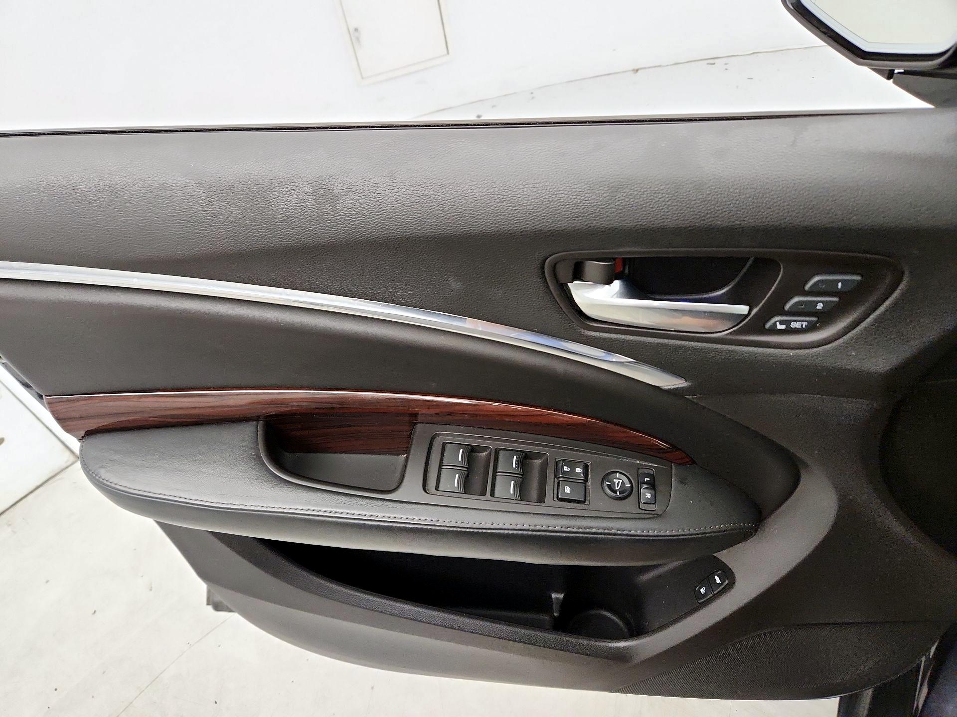 Thumbnail: 2016 Acura MDX - 12