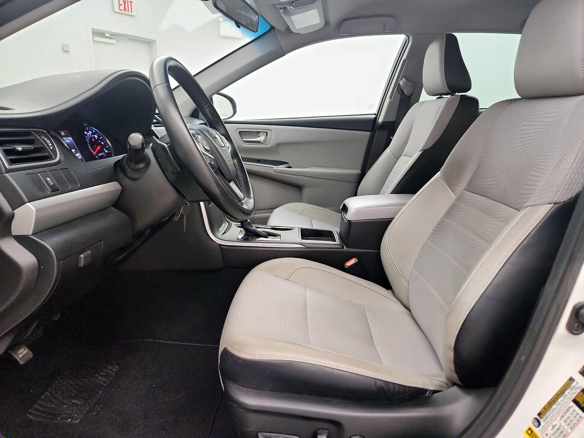 Thumbnail: 2016 Toyota Camry - 11