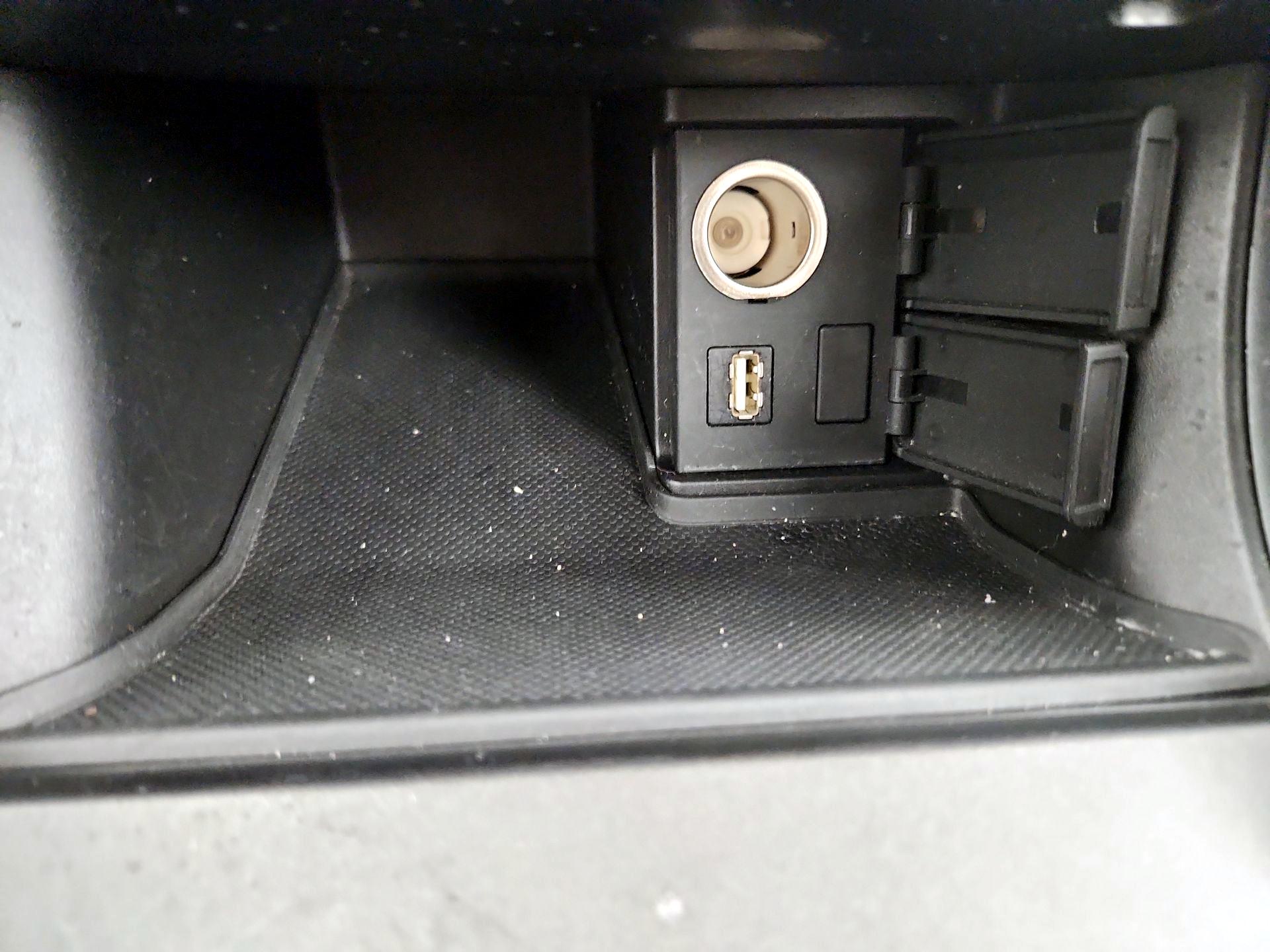 Thumbnail: 2015 Honda Accord - 18