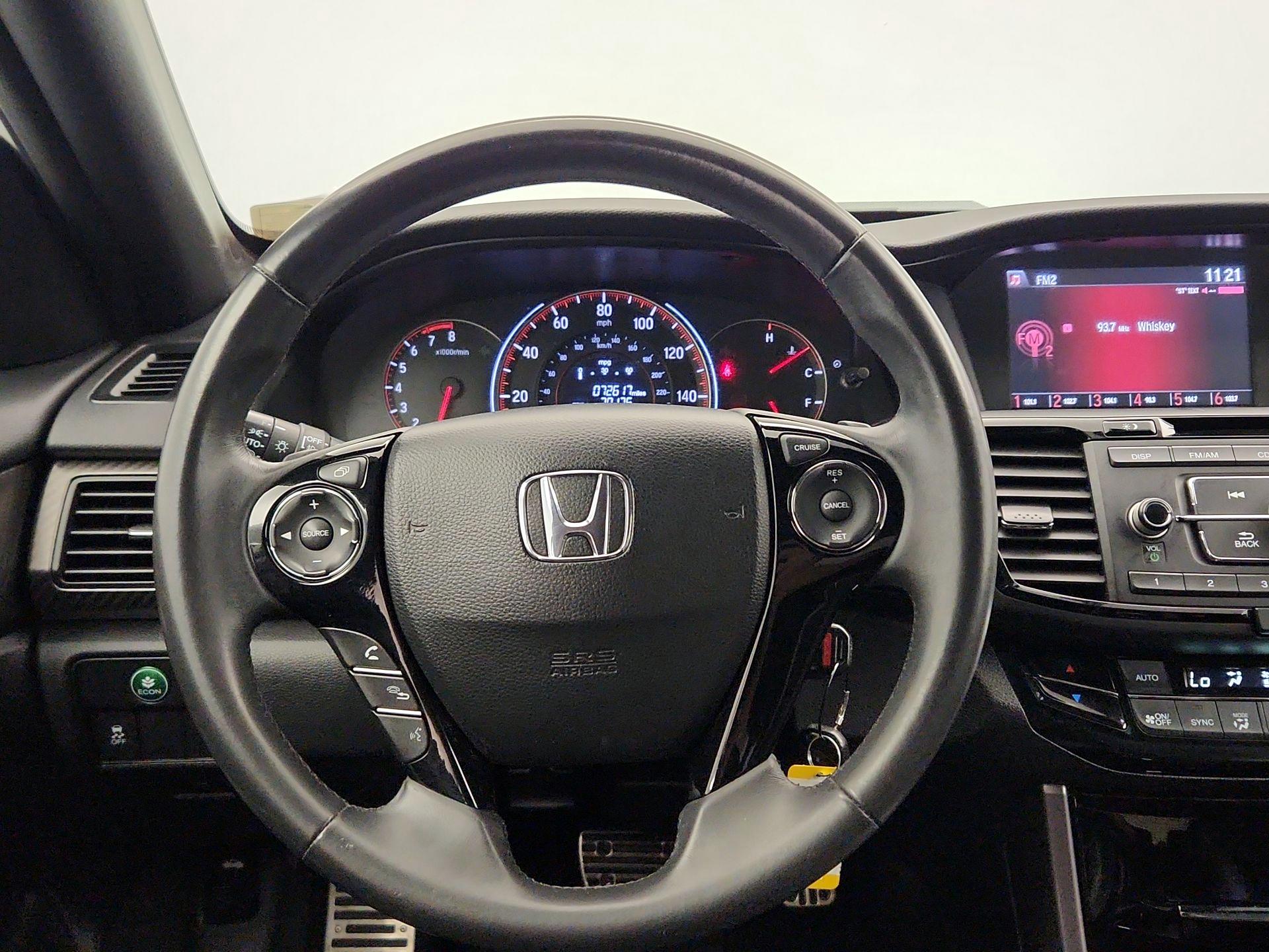 Thumbnail: 2016 Honda Accord - 10