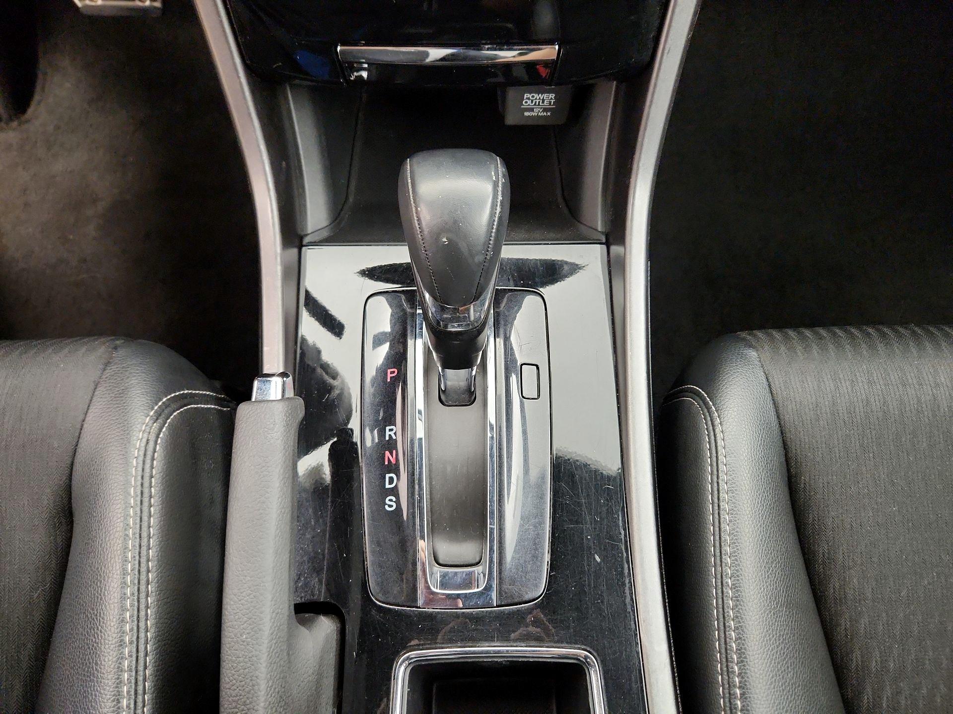 Thumbnail: 2016 Honda Accord - 17