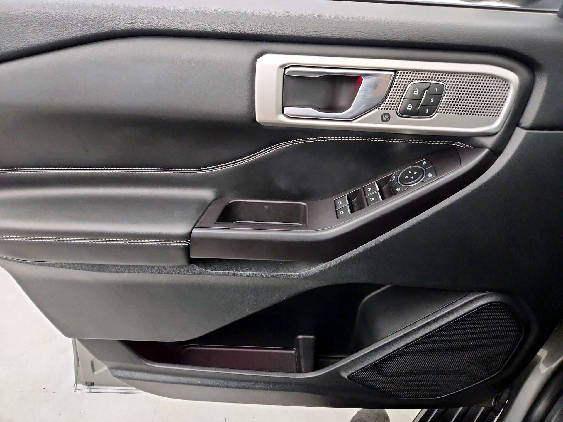 Thumbnail: 2020 Ford Explorer - 12