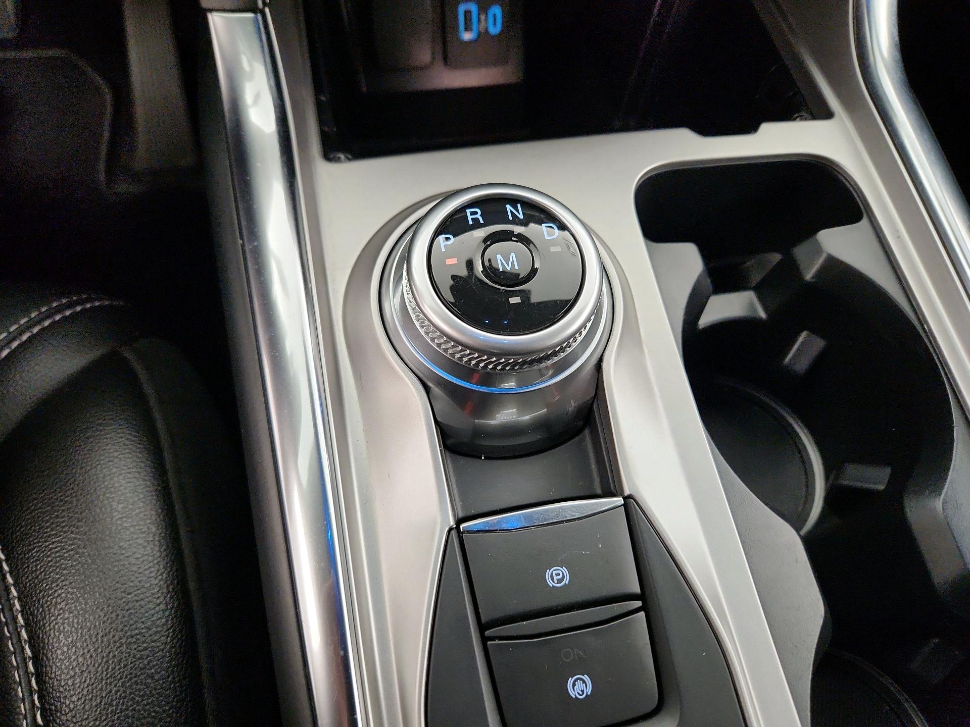 Thumbnail: 2020 Ford Explorer - 18