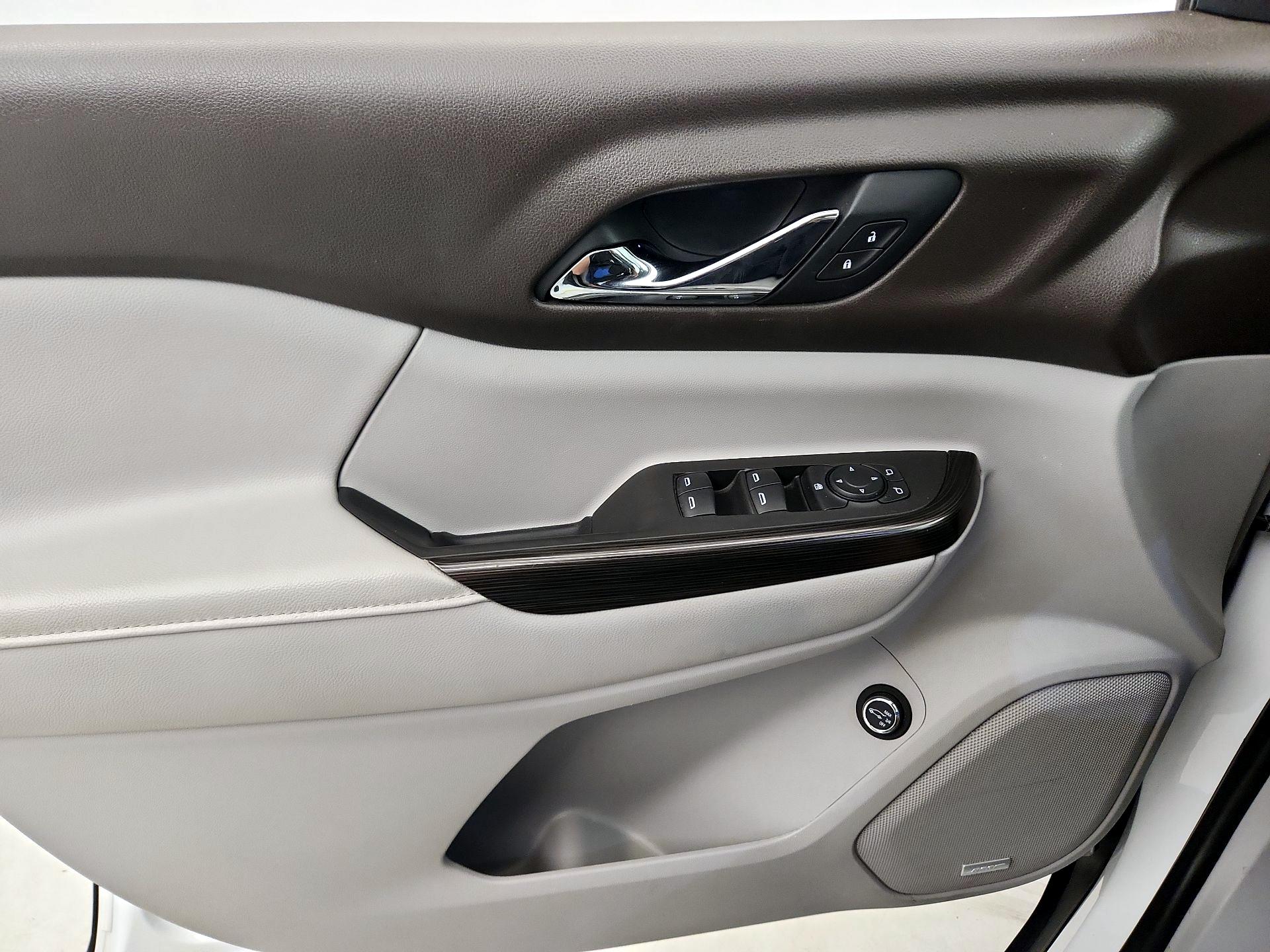 Thumbnail: 2018 GMC Acadia - 12