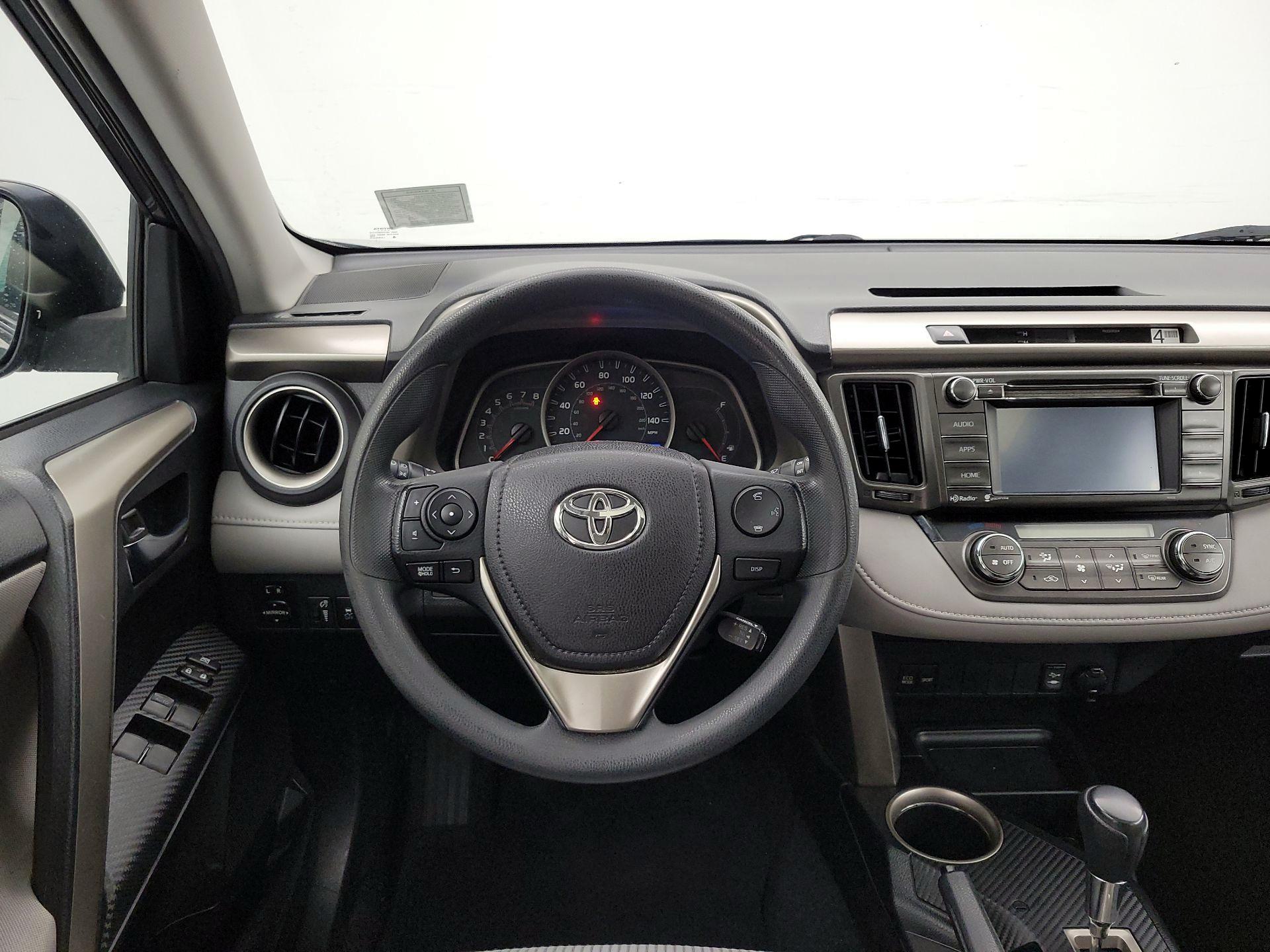 Thumbnail: 2014 Toyota RAV4 - 10
