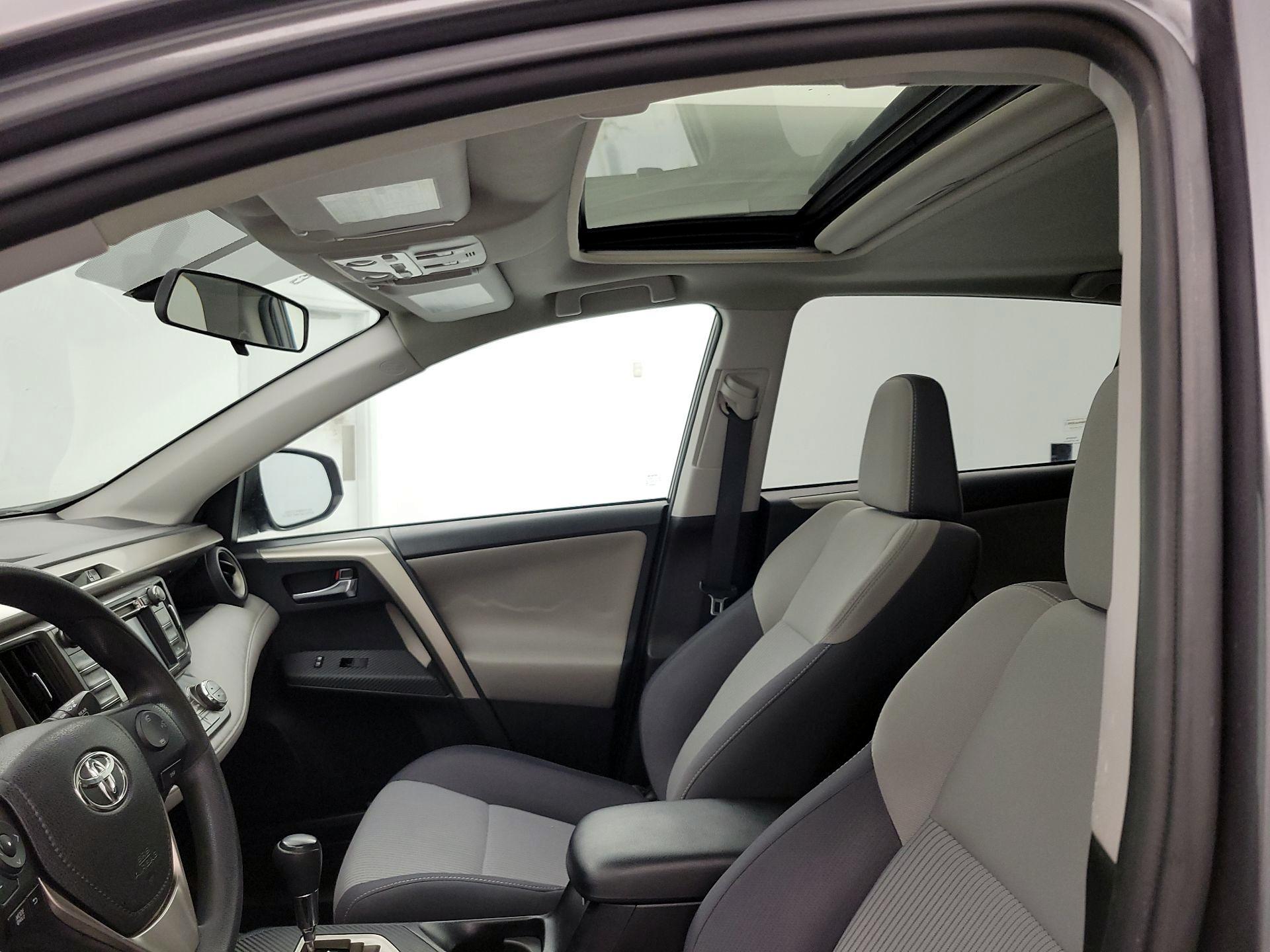 Thumbnail: 2014 Toyota RAV4 - 19