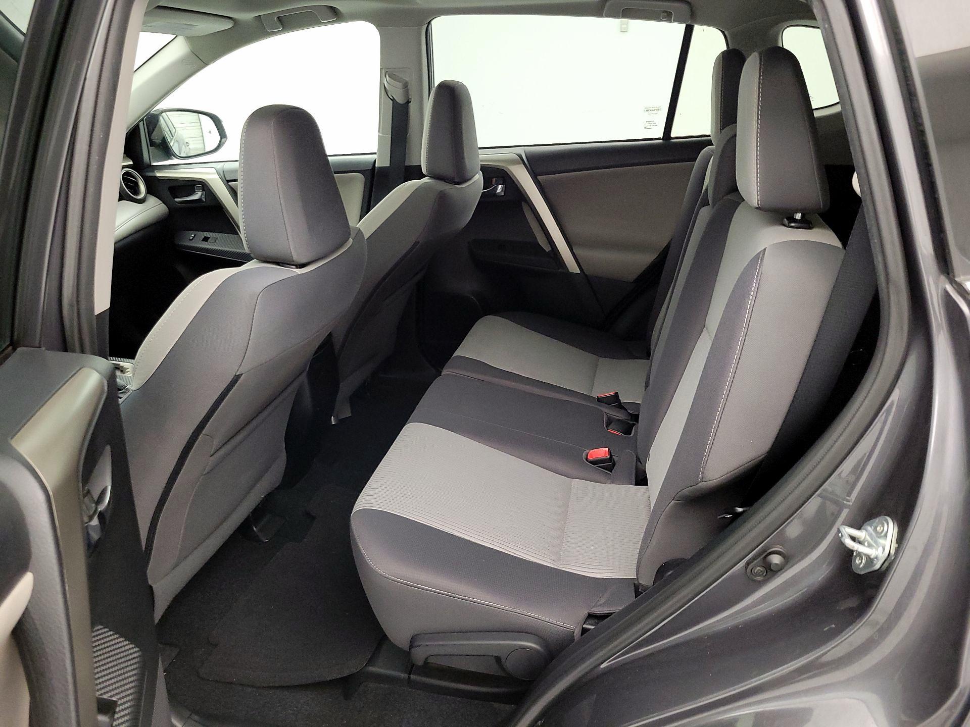 Thumbnail: 2014 Toyota RAV4 - 20