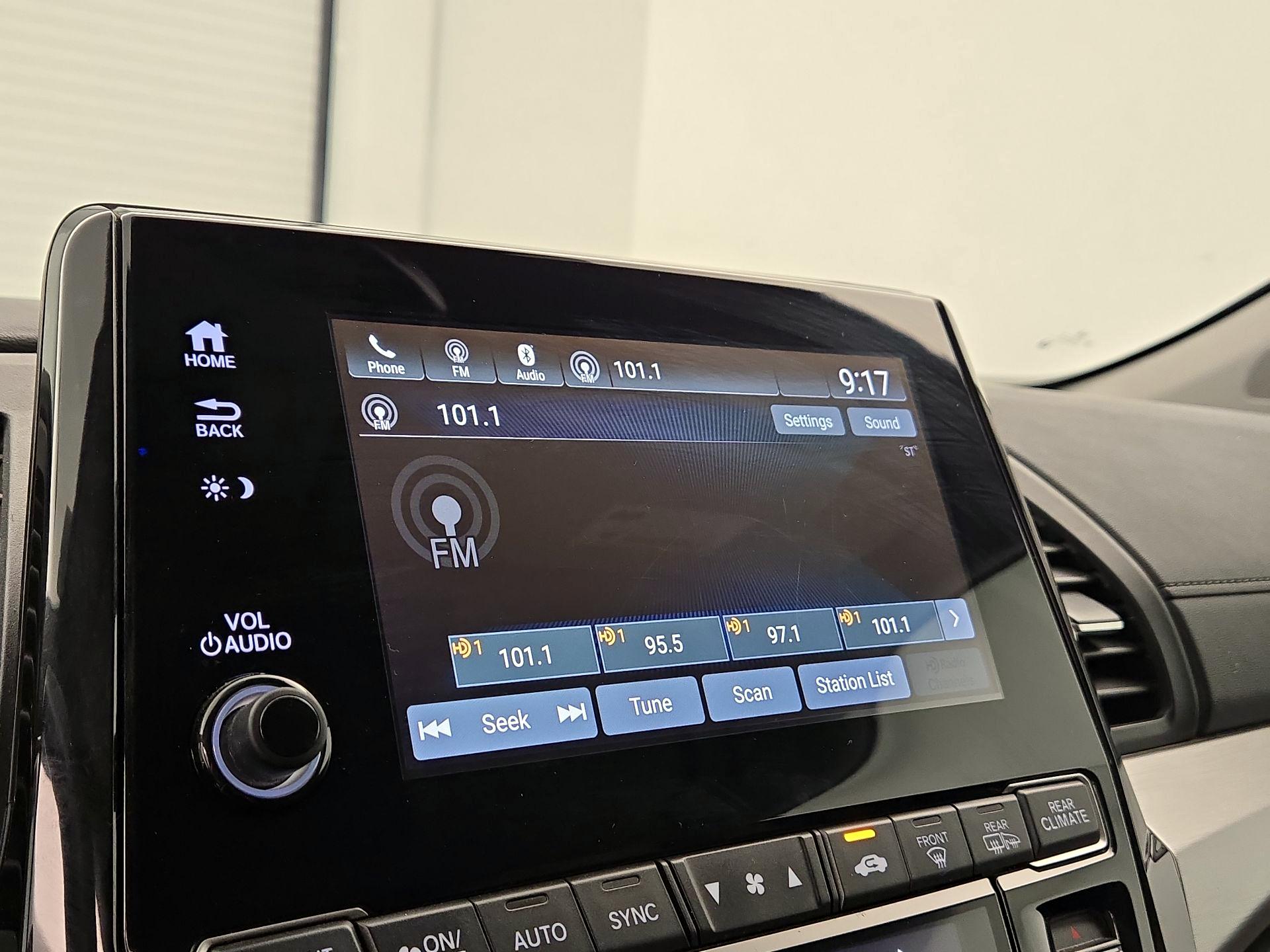 Thumbnail: 2019 Honda Odyssey - 15