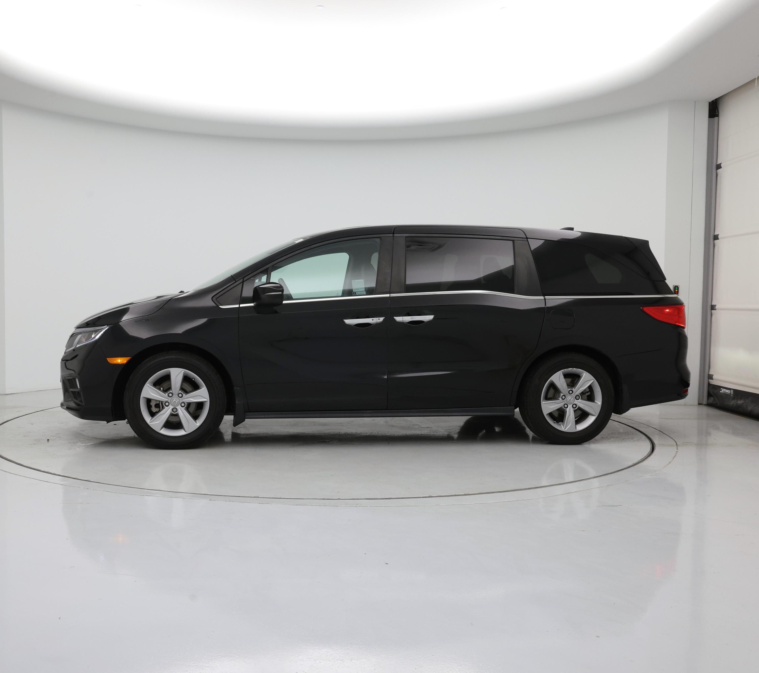 Thumbnail: 2019 Honda Odyssey - 3