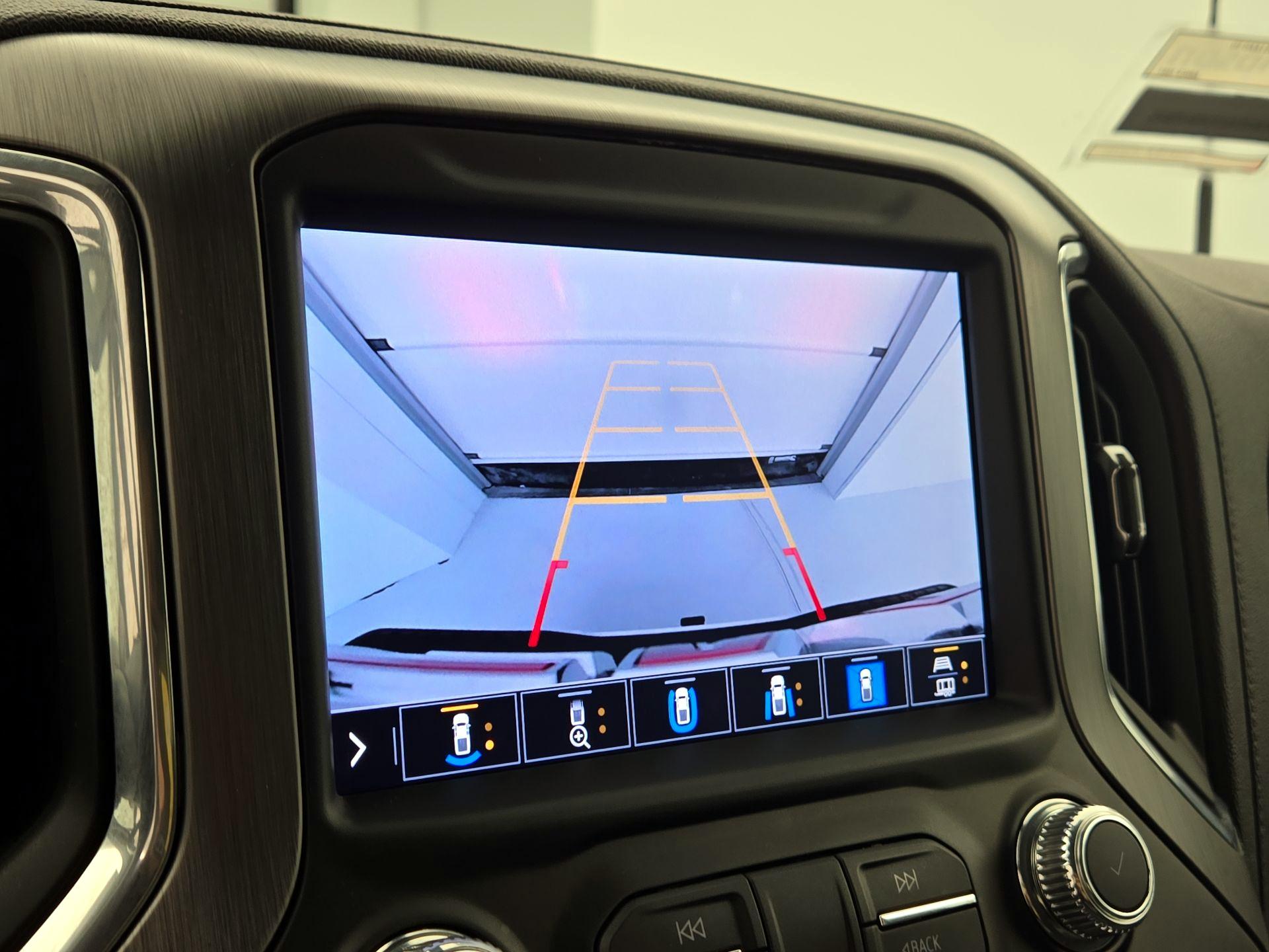 Thumbnail: 2022 GMC Sierra 2500 - 15