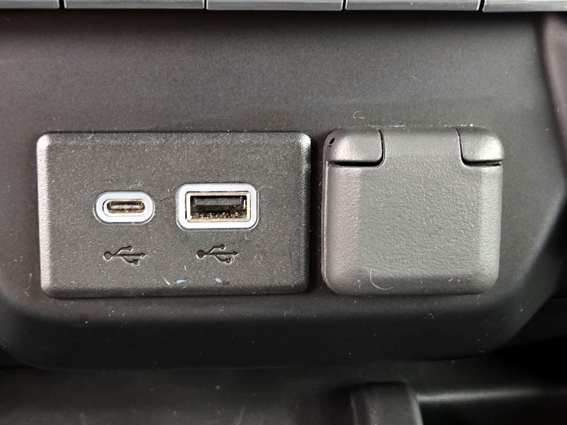 Thumbnail: 2022 GMC Sierra 2500 - 19