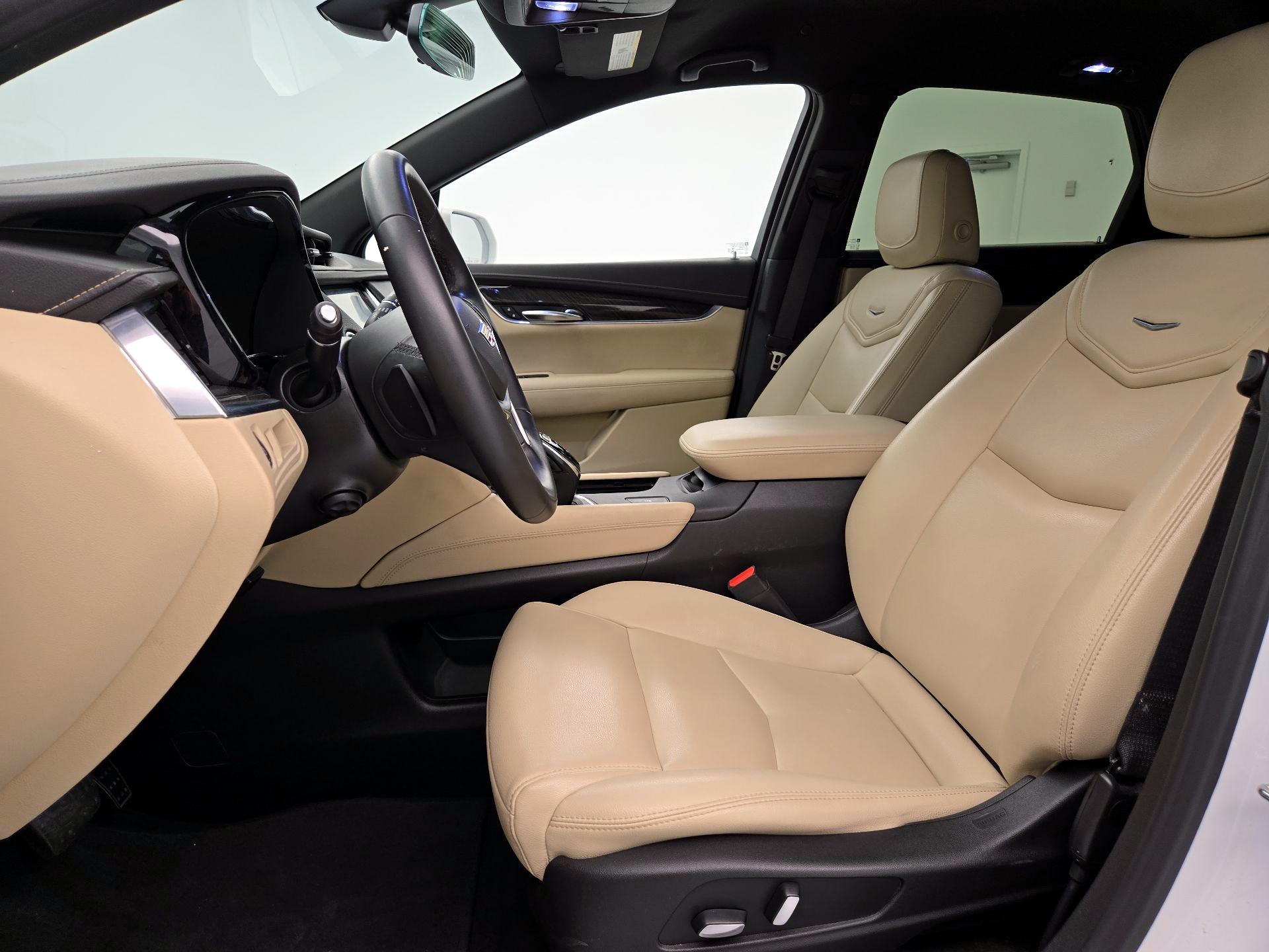 Thumbnail: 2019 Cadillac XT5 - 11