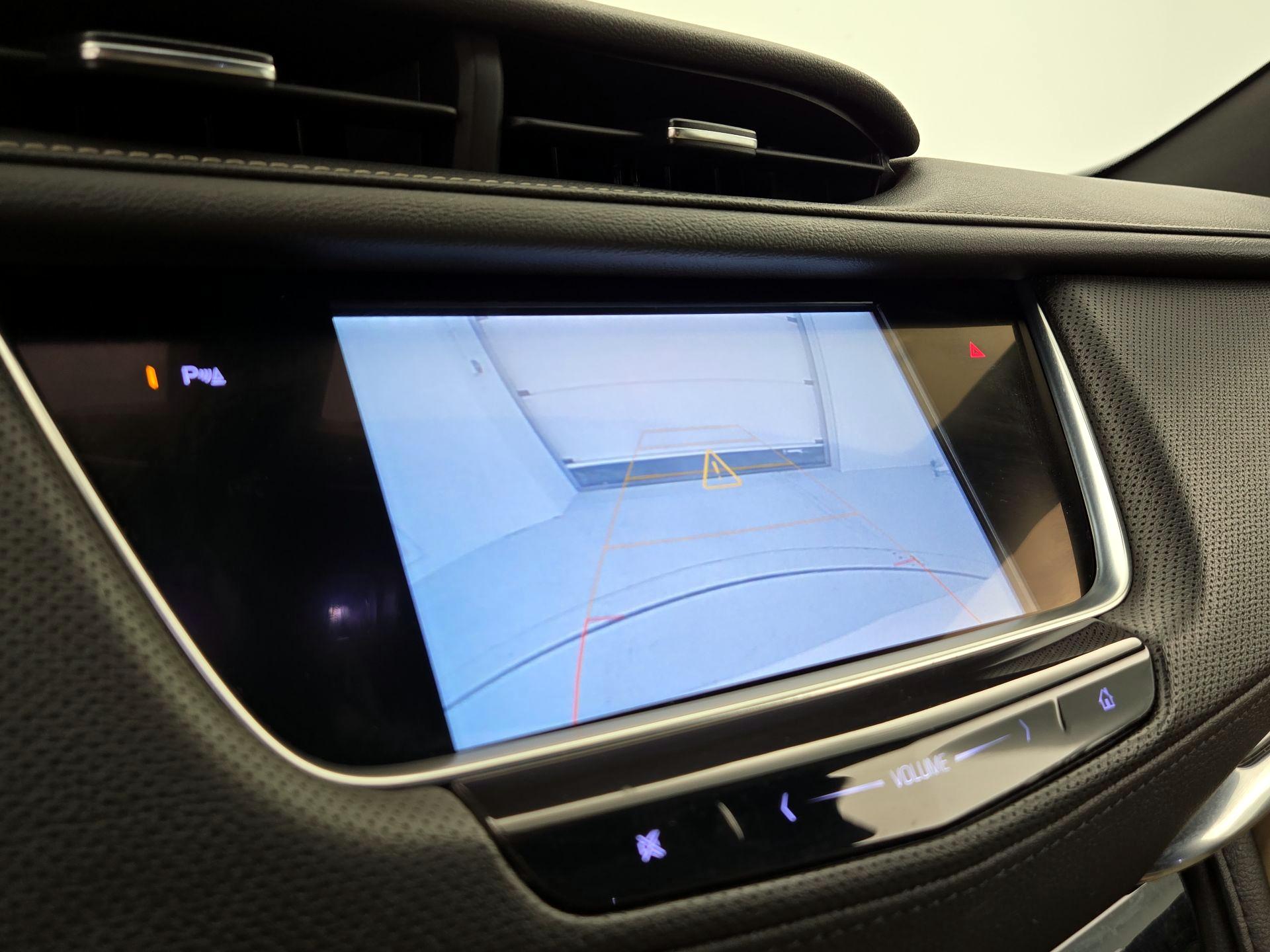Thumbnail: 2019 Cadillac XT5 - 14