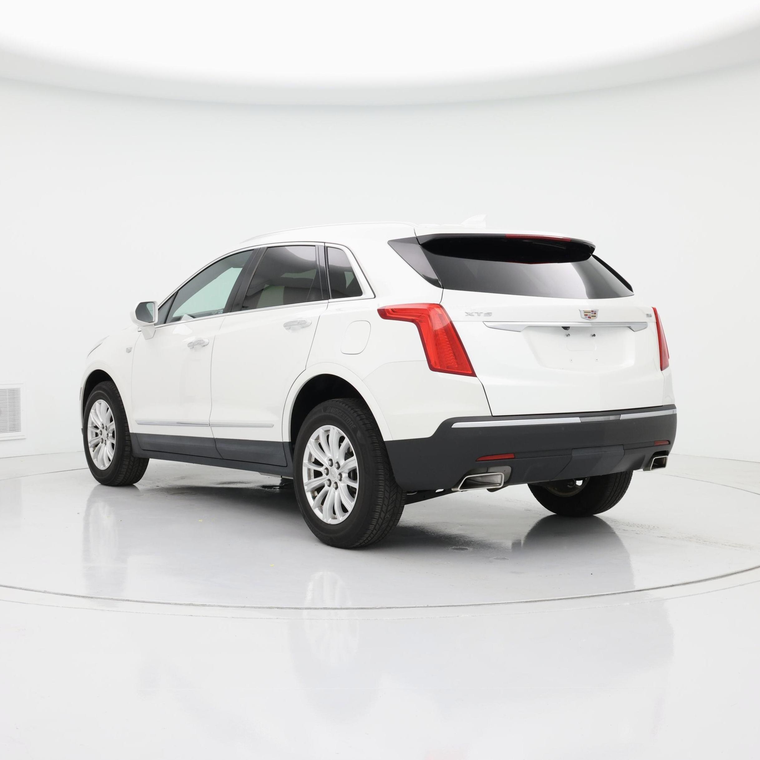 Thumbnail: 2019 Cadillac XT5 - 2