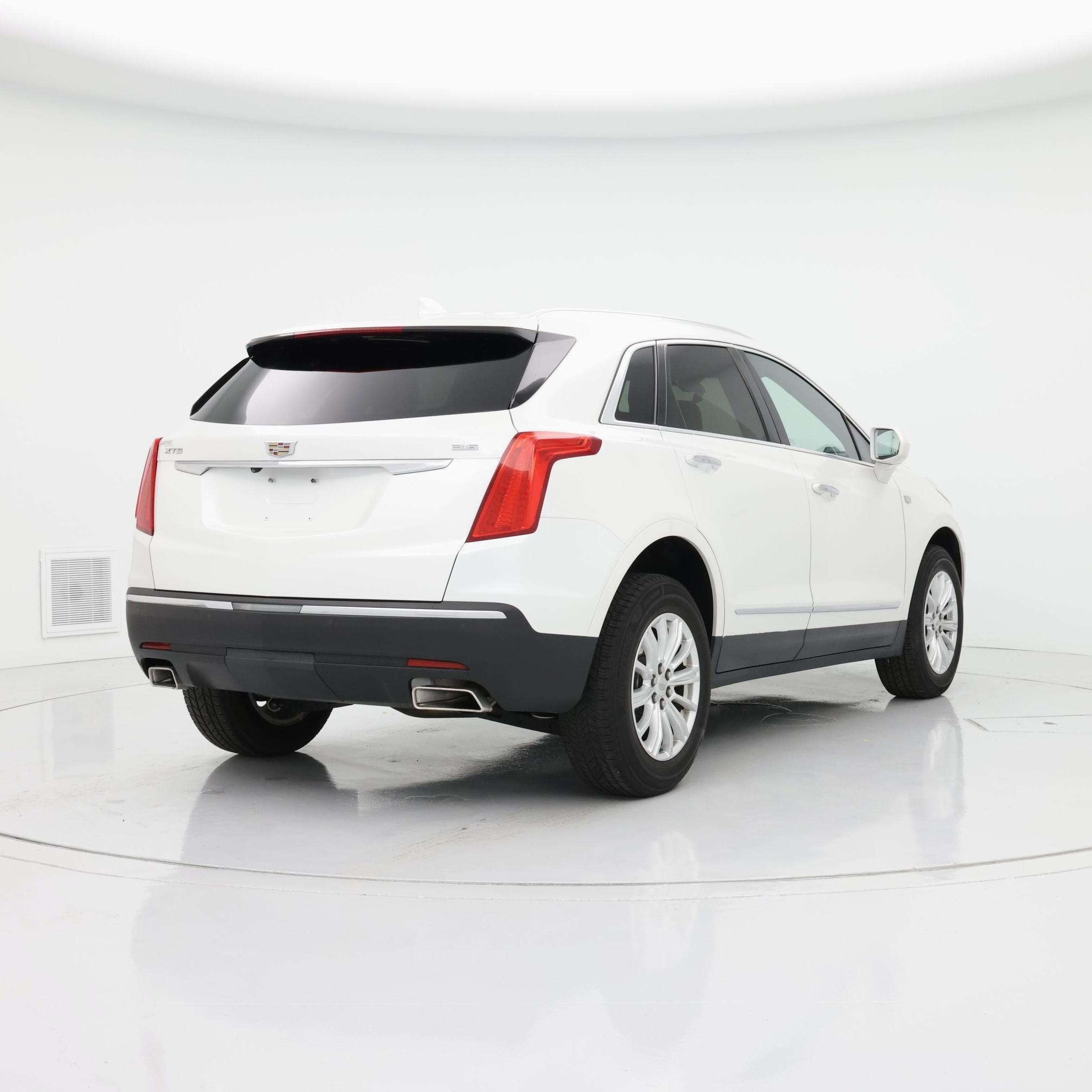 Thumbnail: 2019 Cadillac XT5 - 8