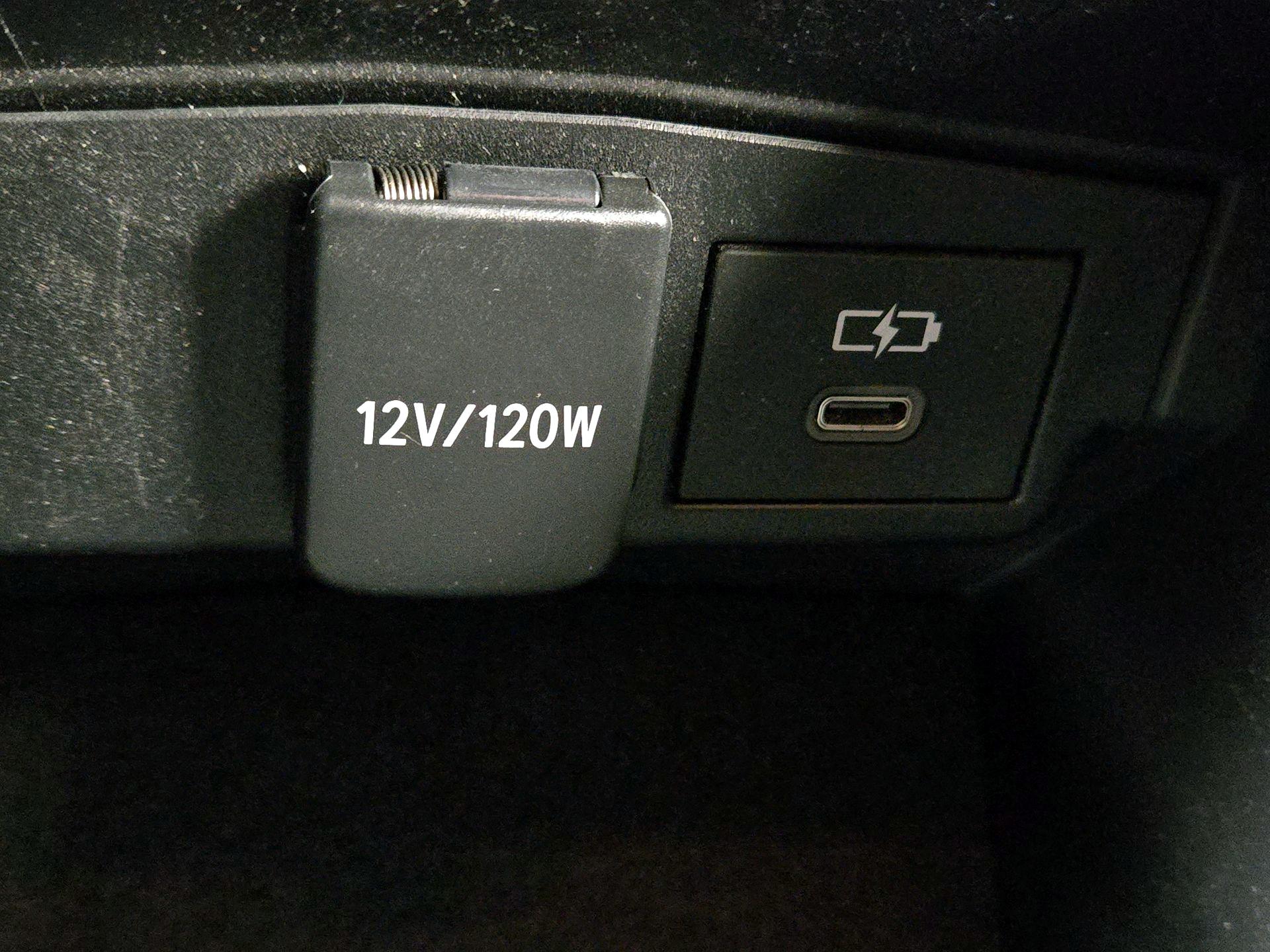 Thumbnail: 2022 Toyota Corolla - 18