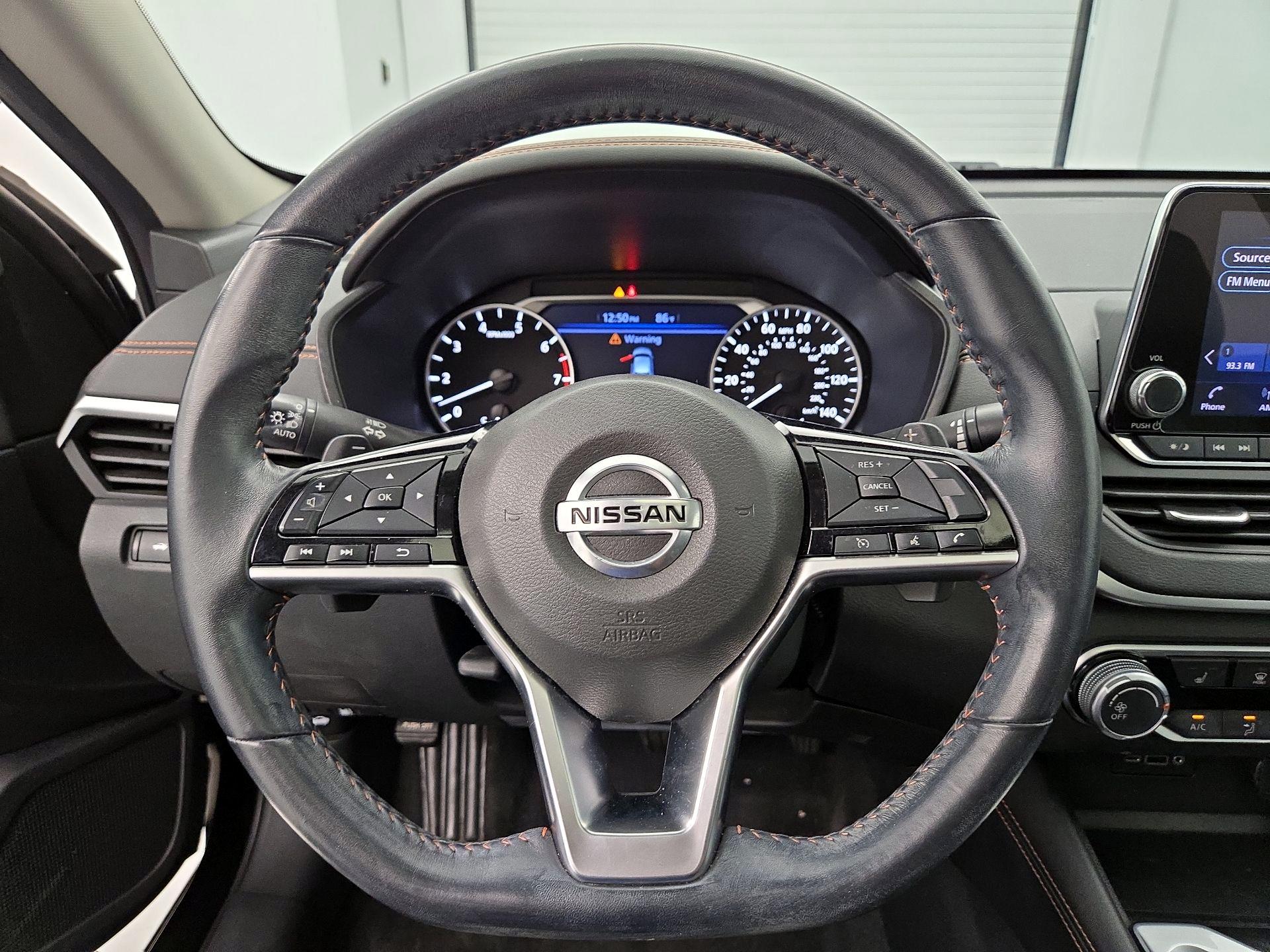 Thumbnail: 2020 Nissan Altima - 10