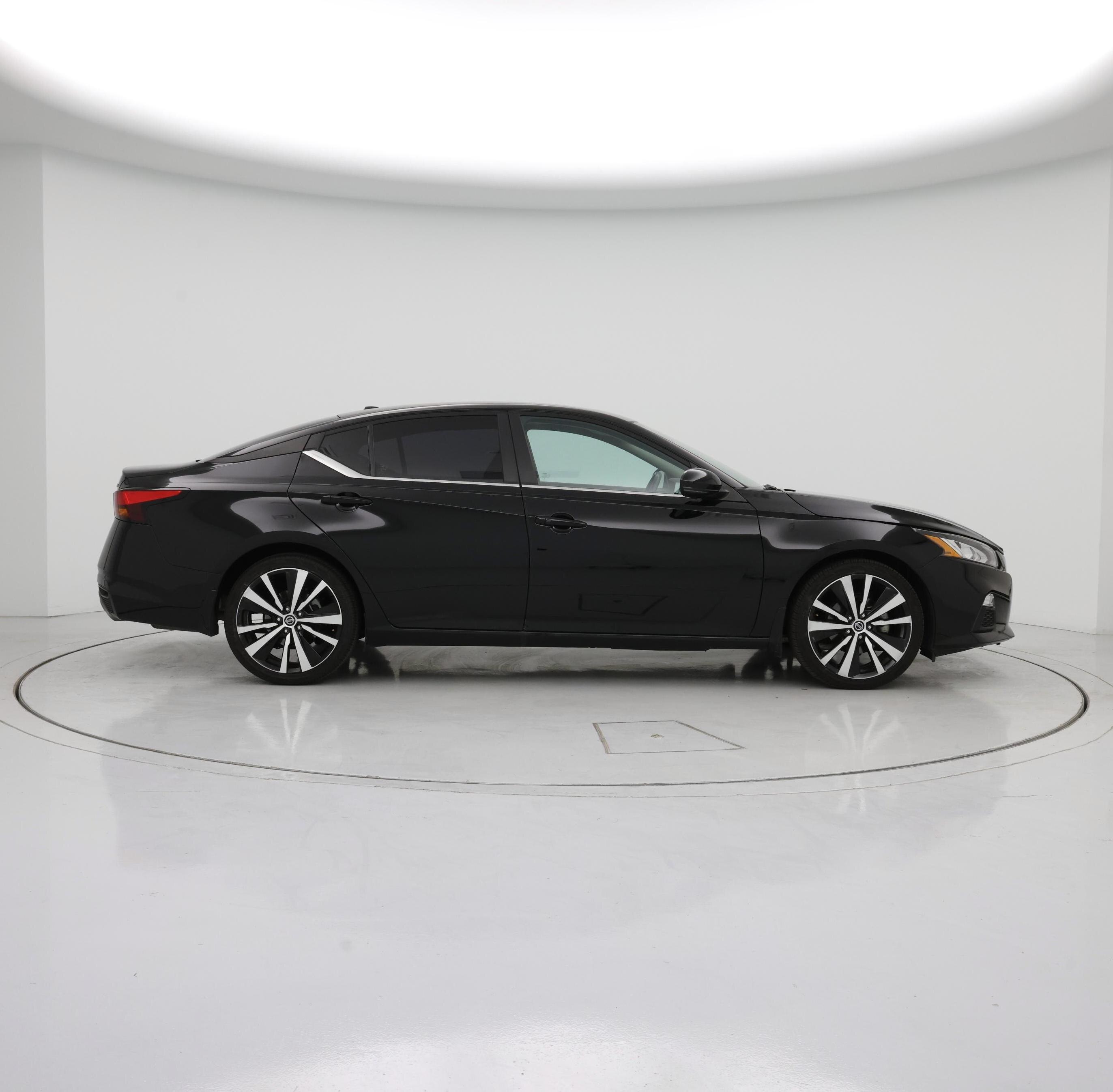 Thumbnail: 2020 Nissan Altima - 7