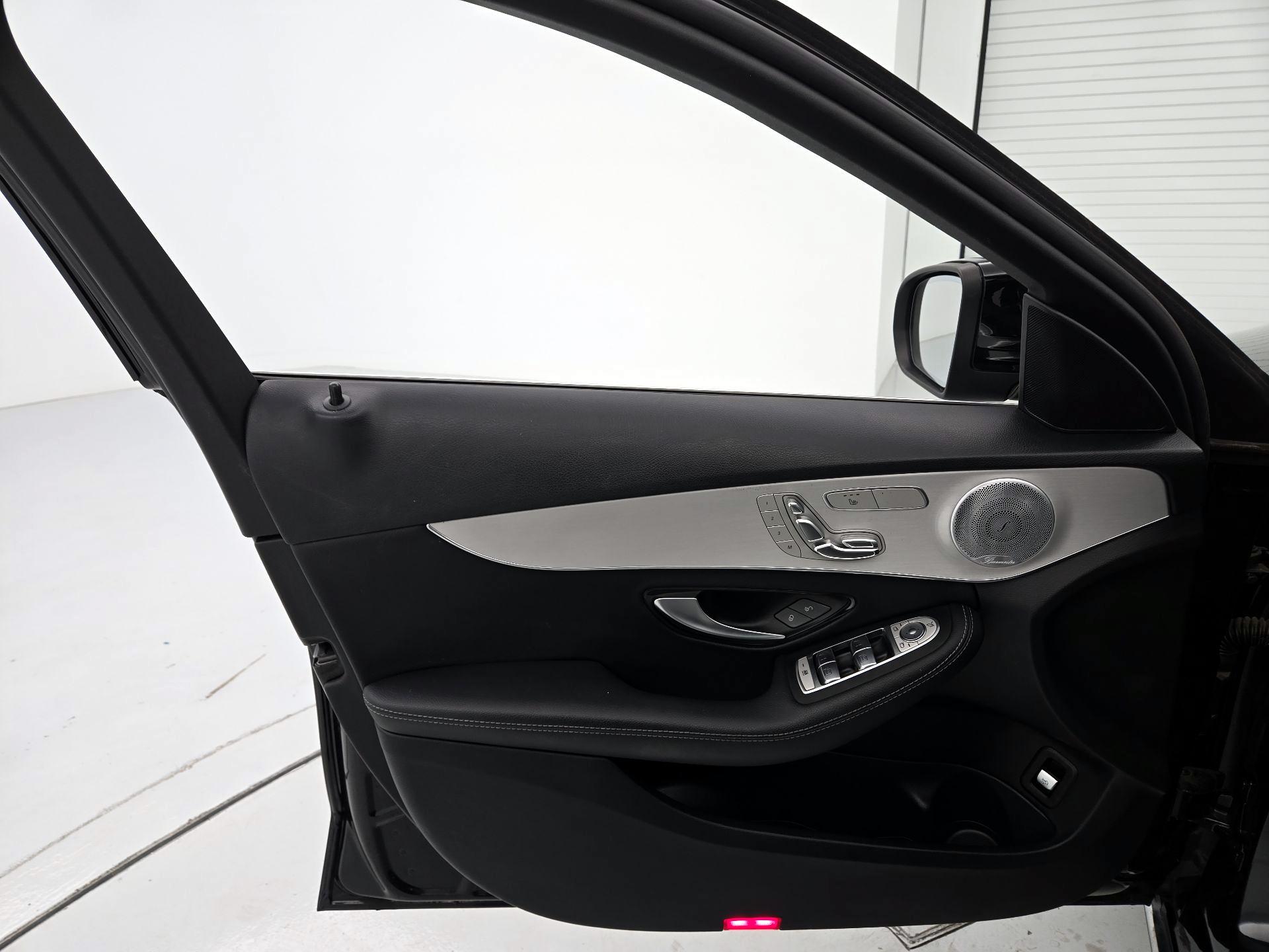Thumbnail: 2021 Mercedes-Benz C-Class - 12