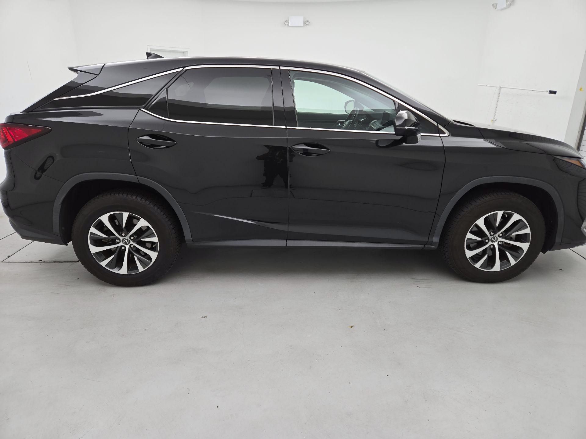 Thumbnail: 2020 Lexus RX - 4
