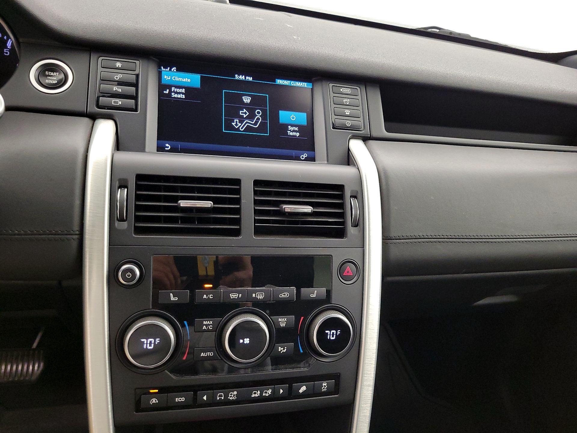 Thumbnail: 2015 Land Rover Discovery Sport - 17