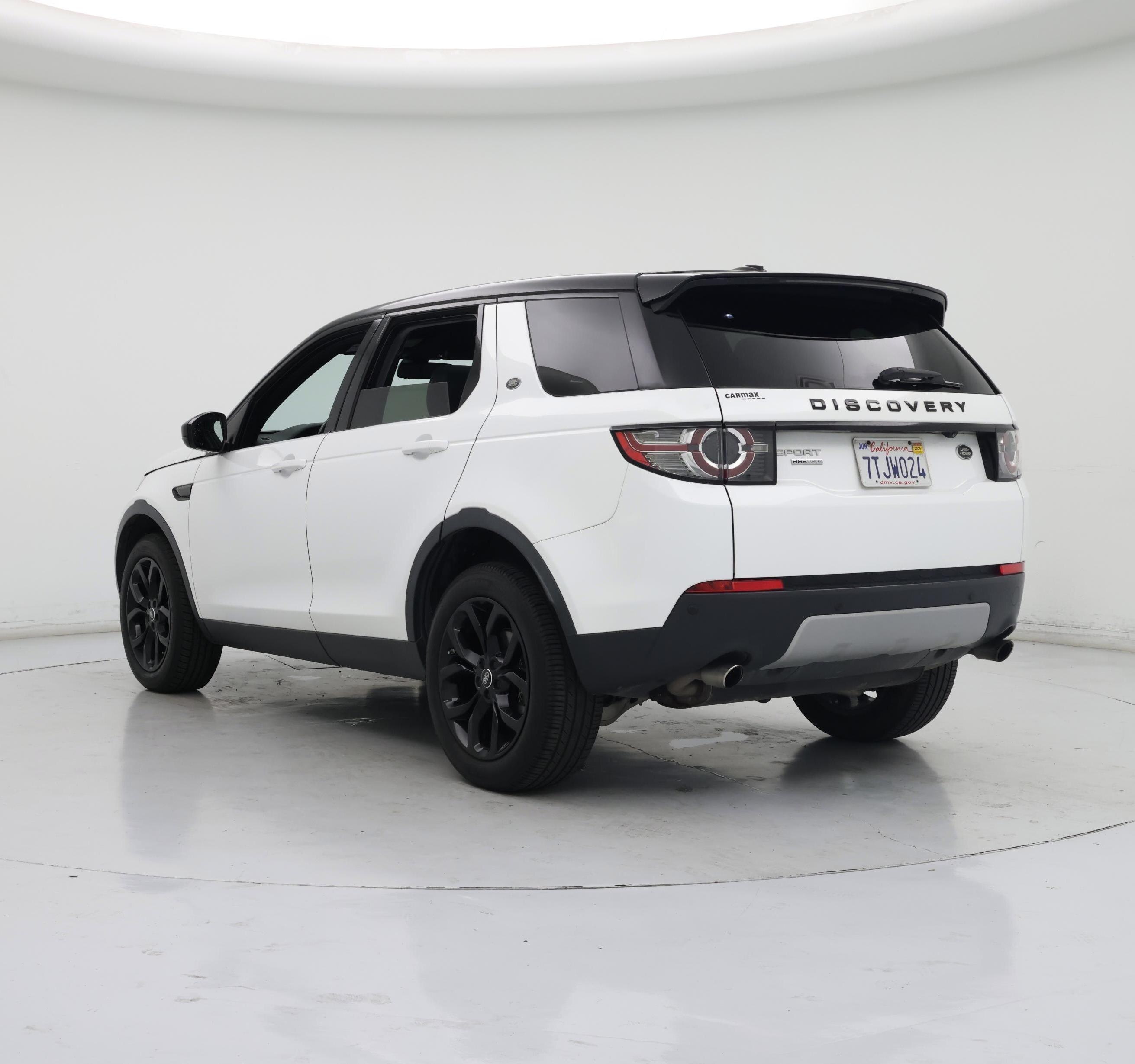 Thumbnail: 2015 Land Rover Discovery Sport - 2