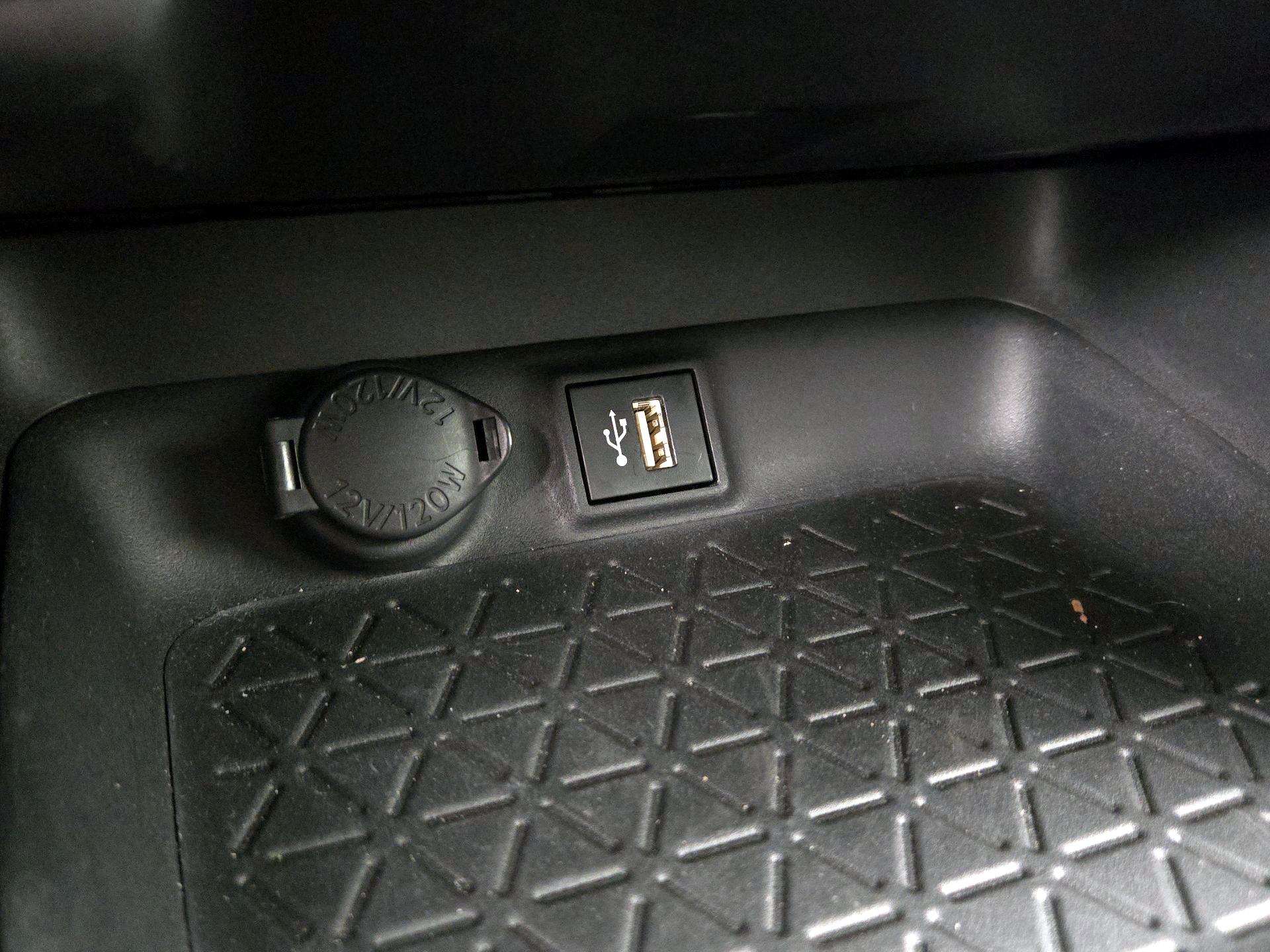 Thumbnail: 2023 Toyota RAV4 - 18