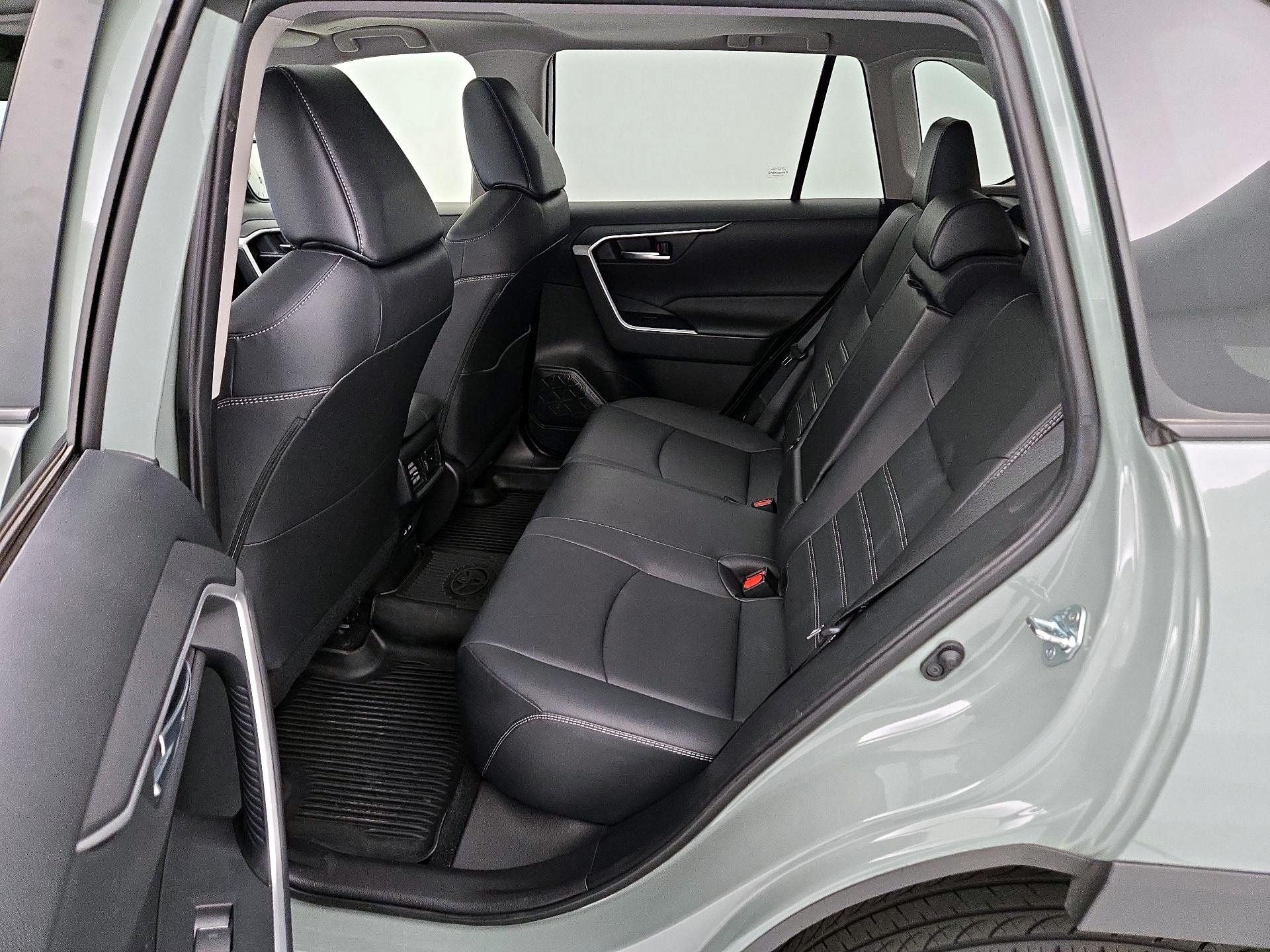 Thumbnail: 2023 Toyota RAV4 - 20