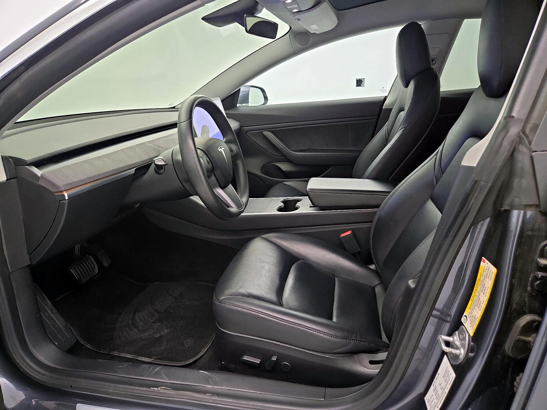 Thumbnail: 2019 Tesla Model 3 - 11