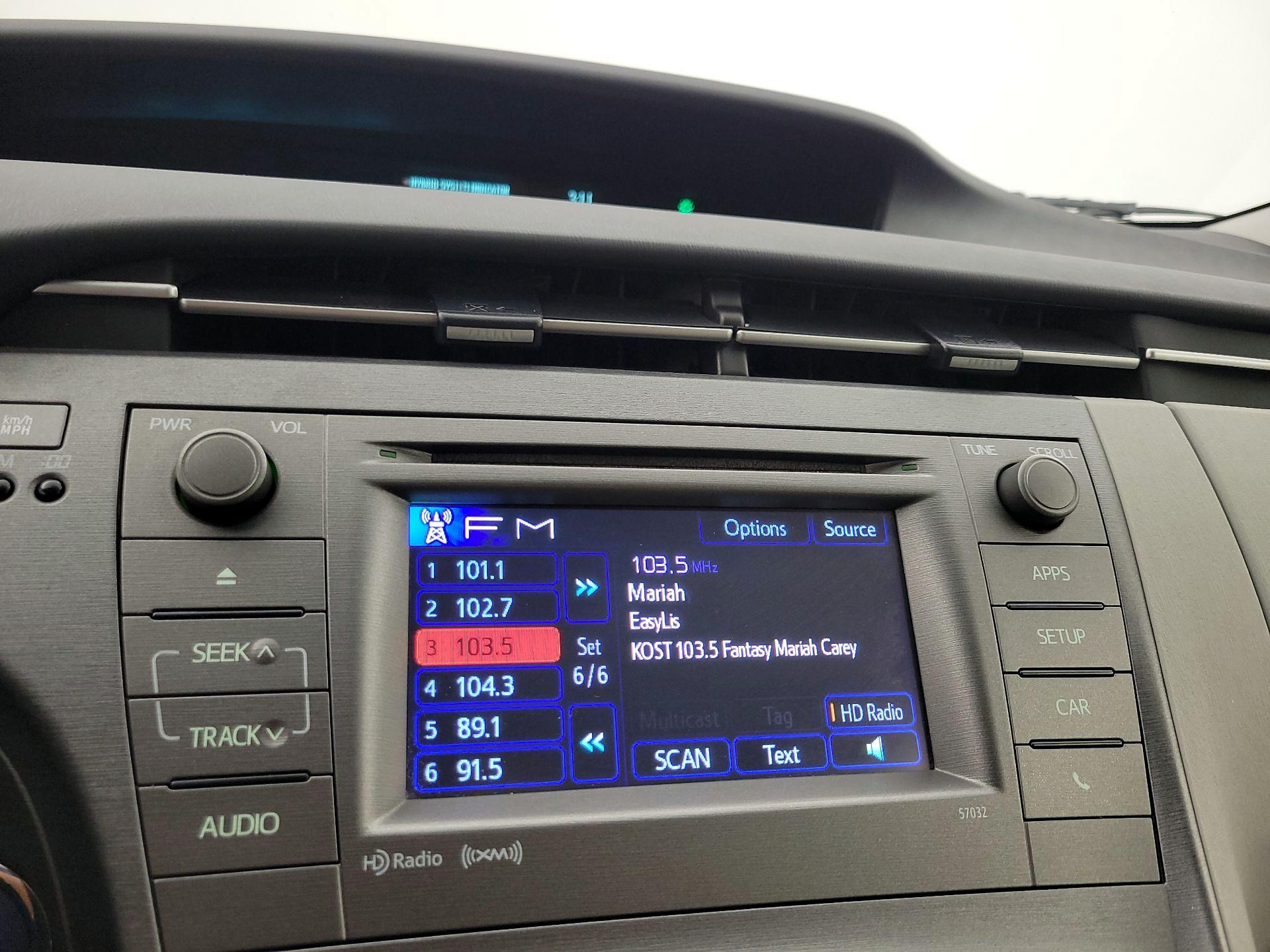 Thumbnail: 2015 Toyota Prius - 15