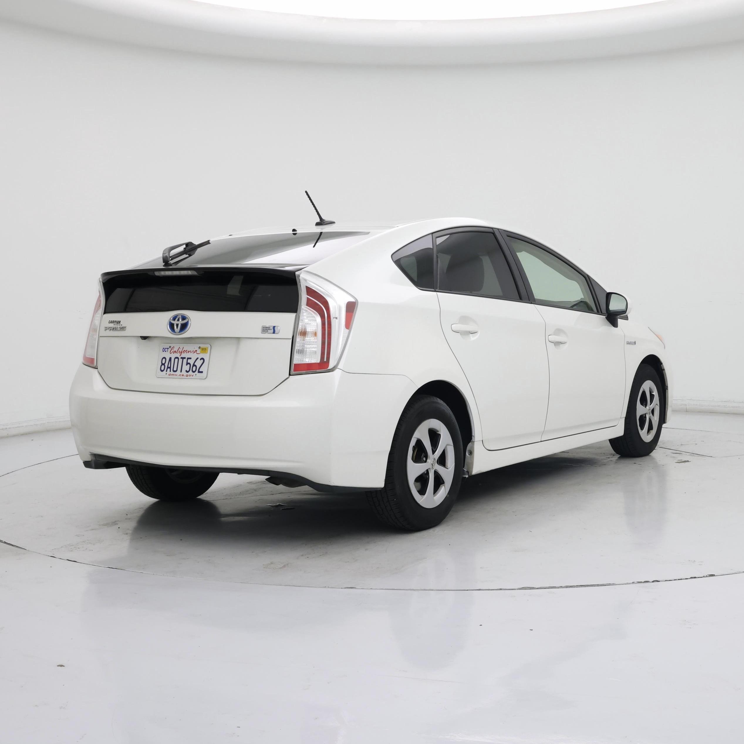Thumbnail: 2015 Toyota Prius - 8