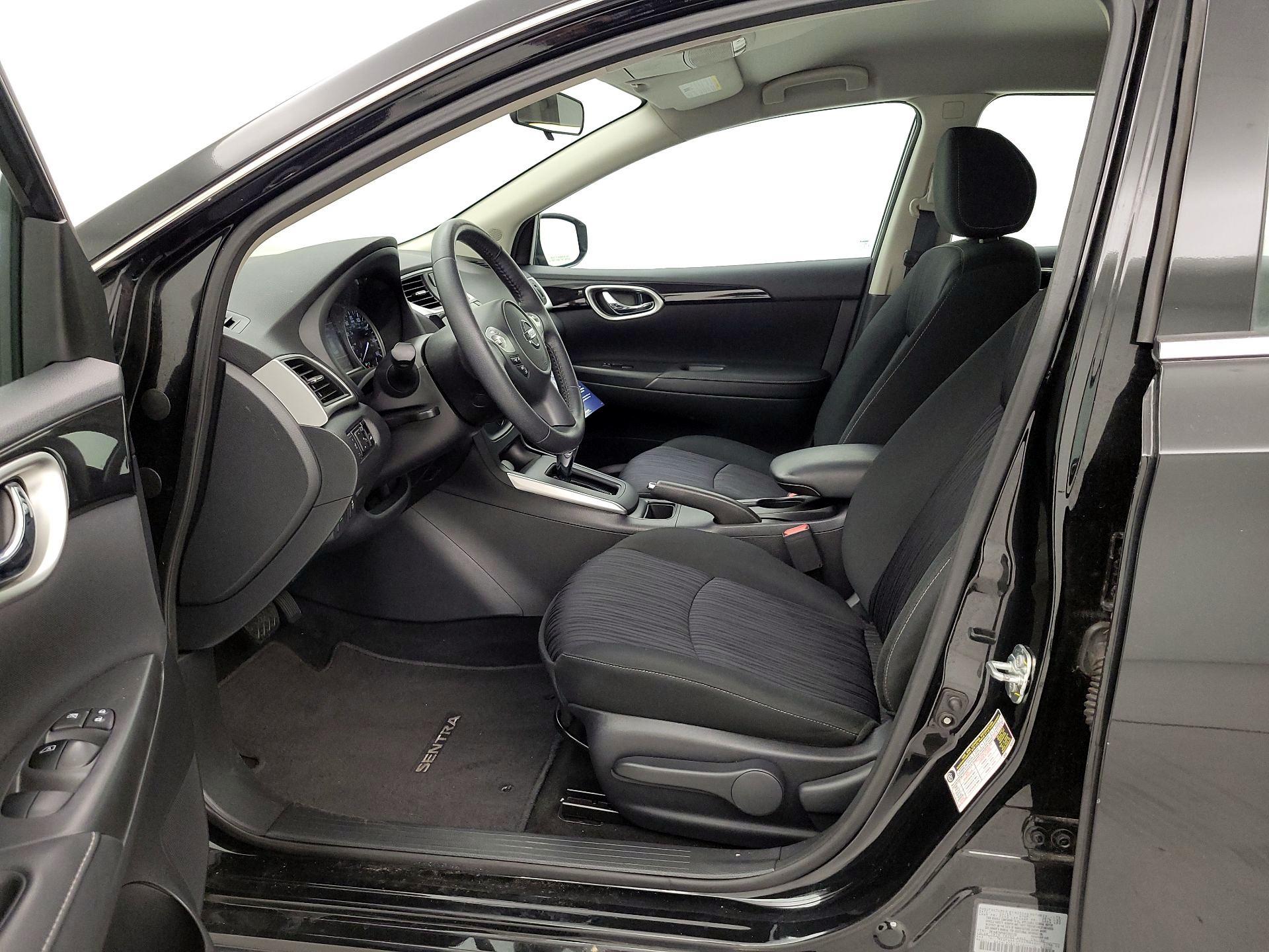 Thumbnail: 2019 Nissan Sentra - 11