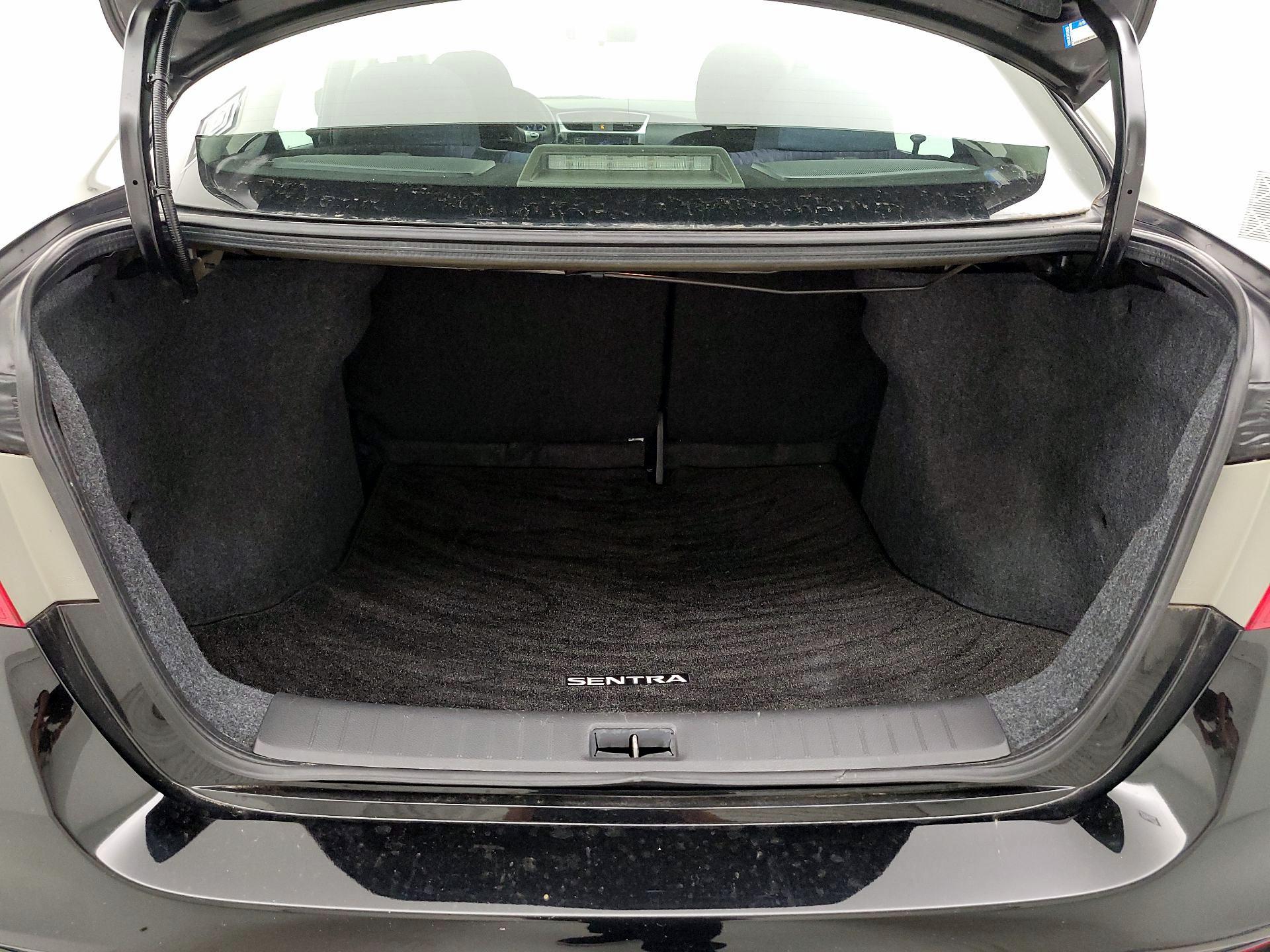 Thumbnail: 2019 Nissan Sentra - 20