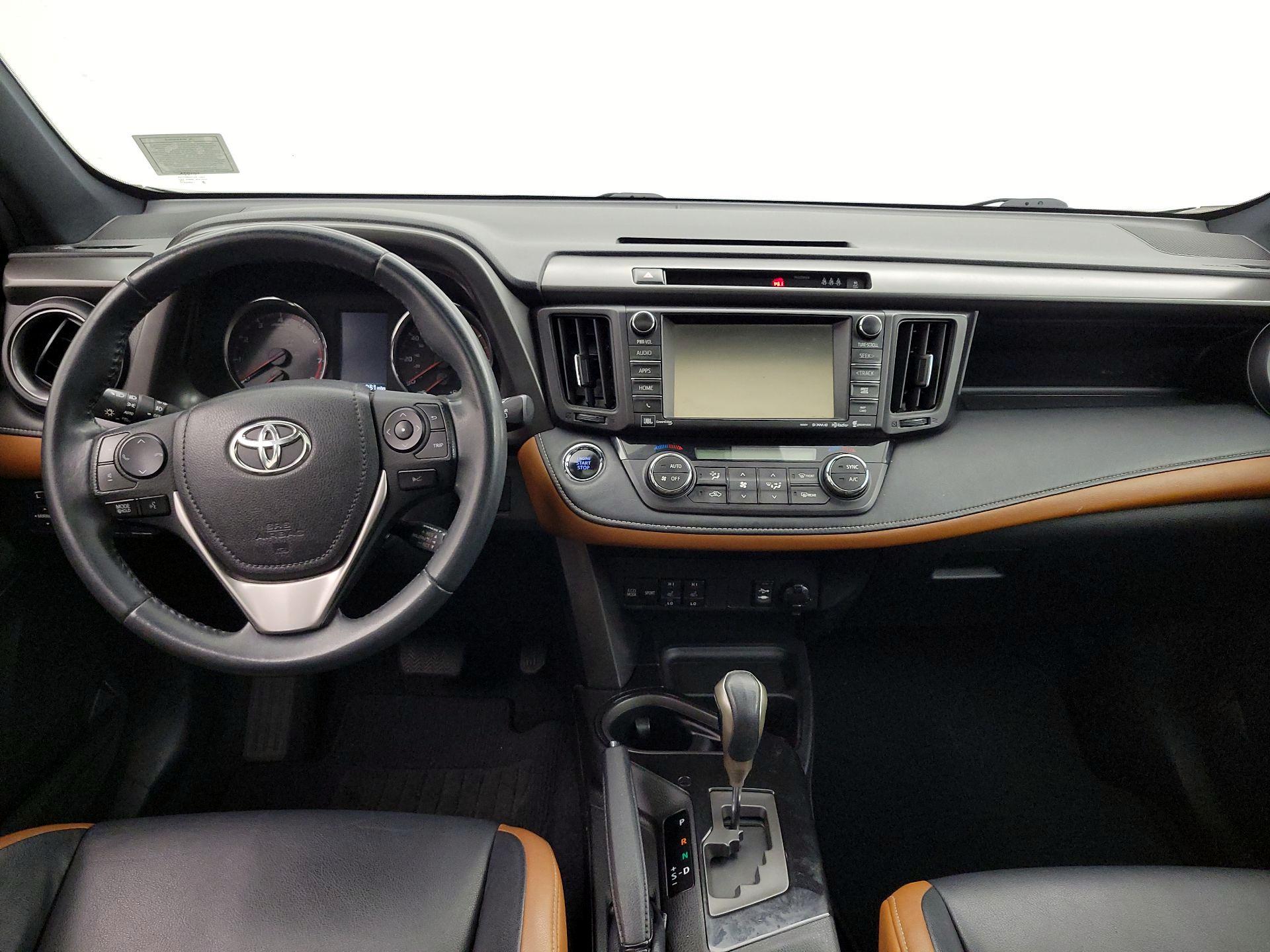 Thumbnail: 2017 Toyota RAV4 - 9