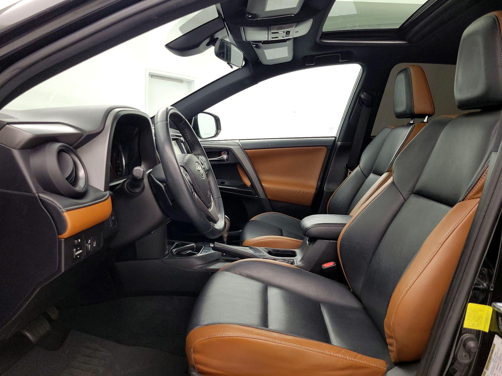 Thumbnail: 2017 Toyota RAV4 - 11