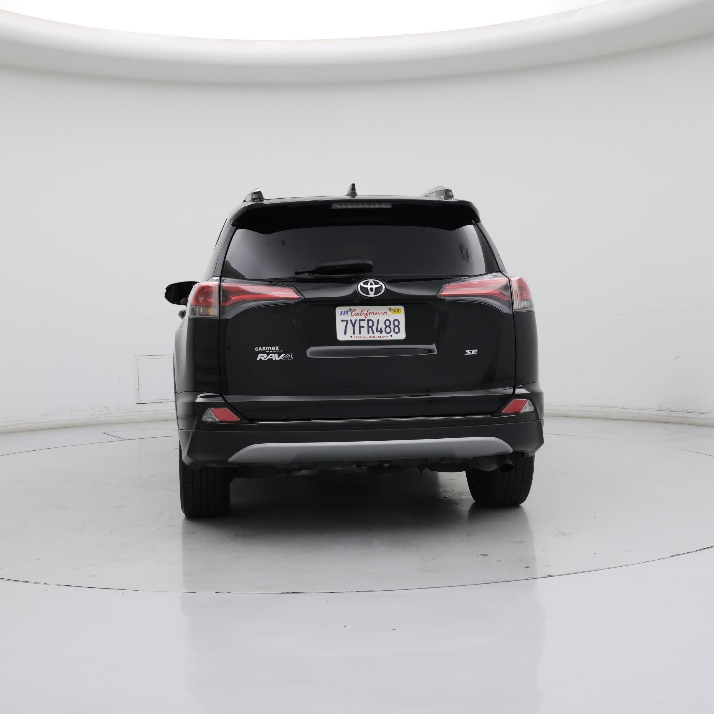 Thumbnail: 2017 Toyota RAV4 - 6