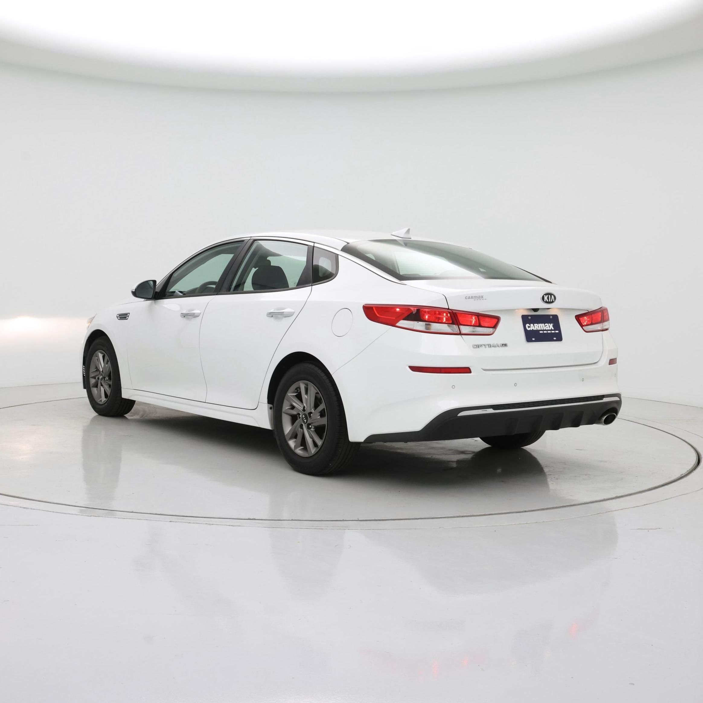 Thumbnail: 2019 Kia Optima - 2
