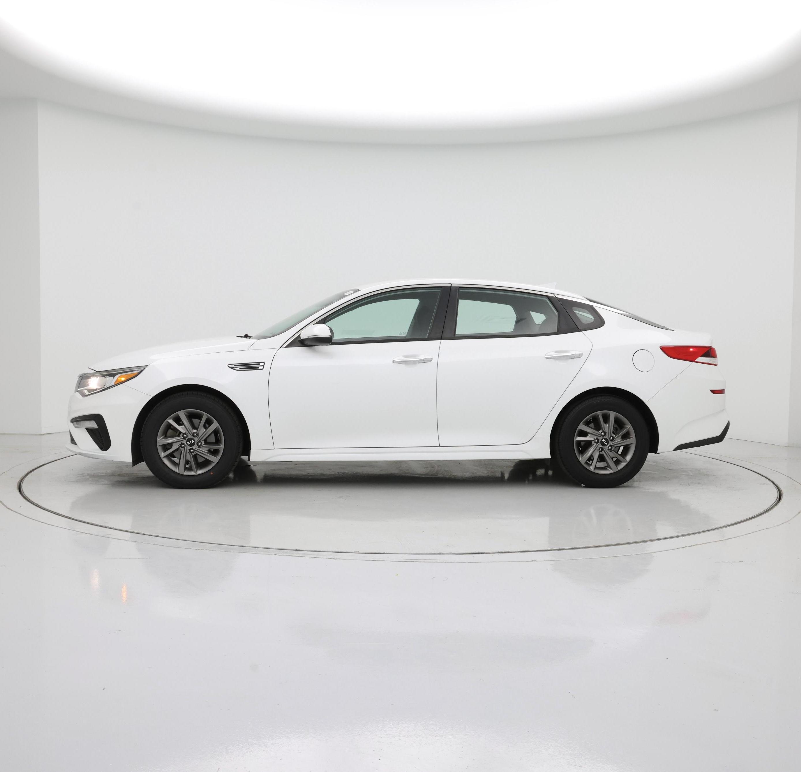 Thumbnail: 2019 Kia Optima - 3