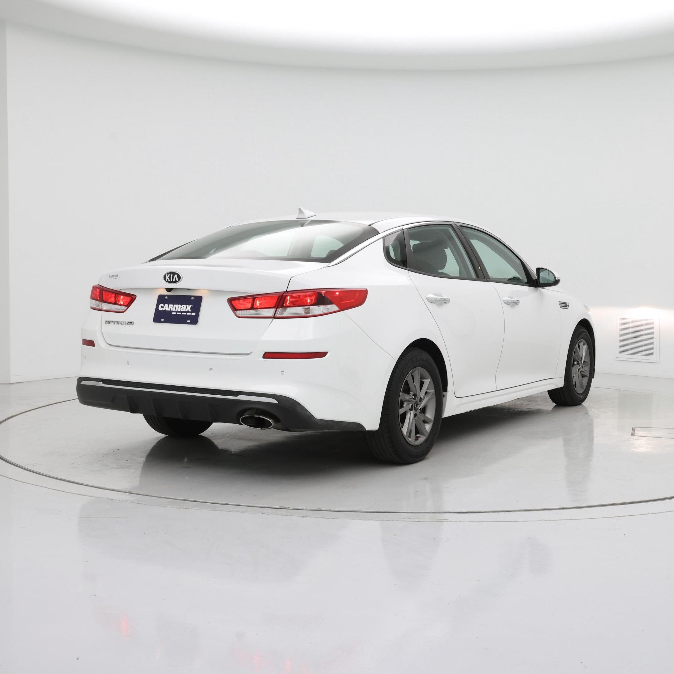 Thumbnail: 2019 Kia Optima - 8