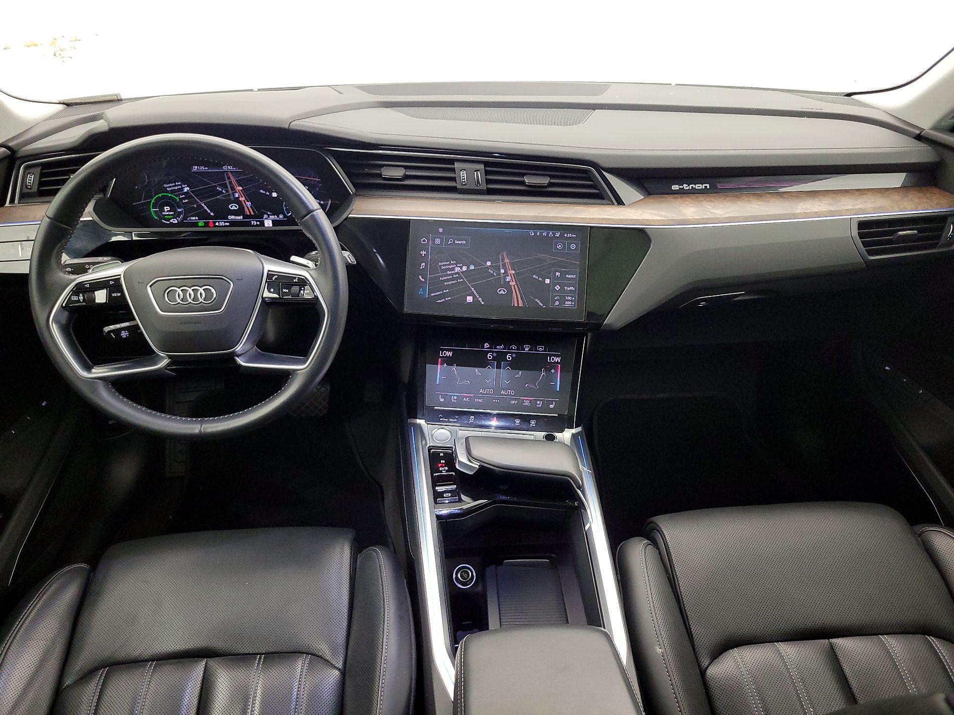 Thumbnail: 2019 Audi e-tron - 9