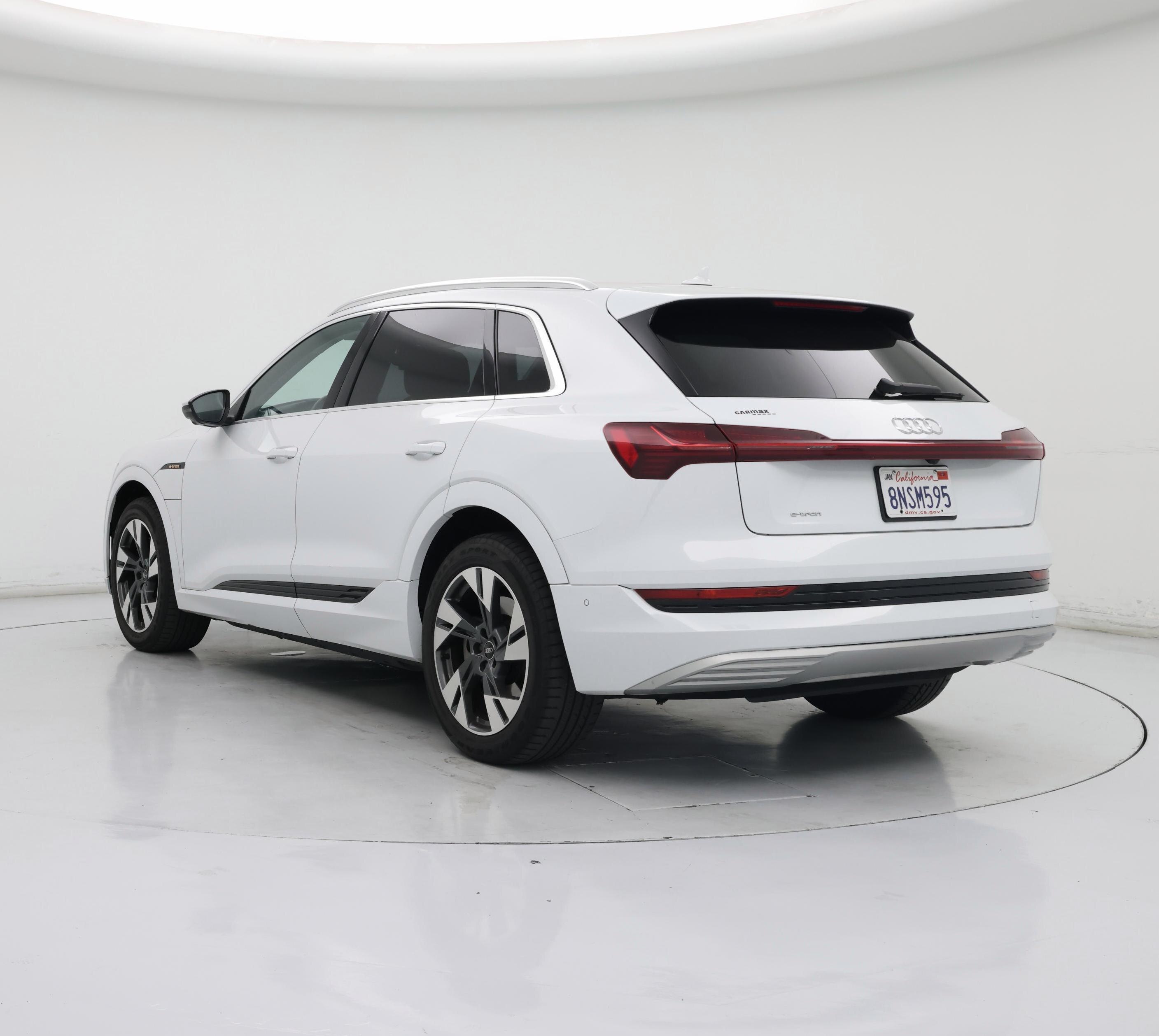Thumbnail: 2019 Audi e-tron - 2