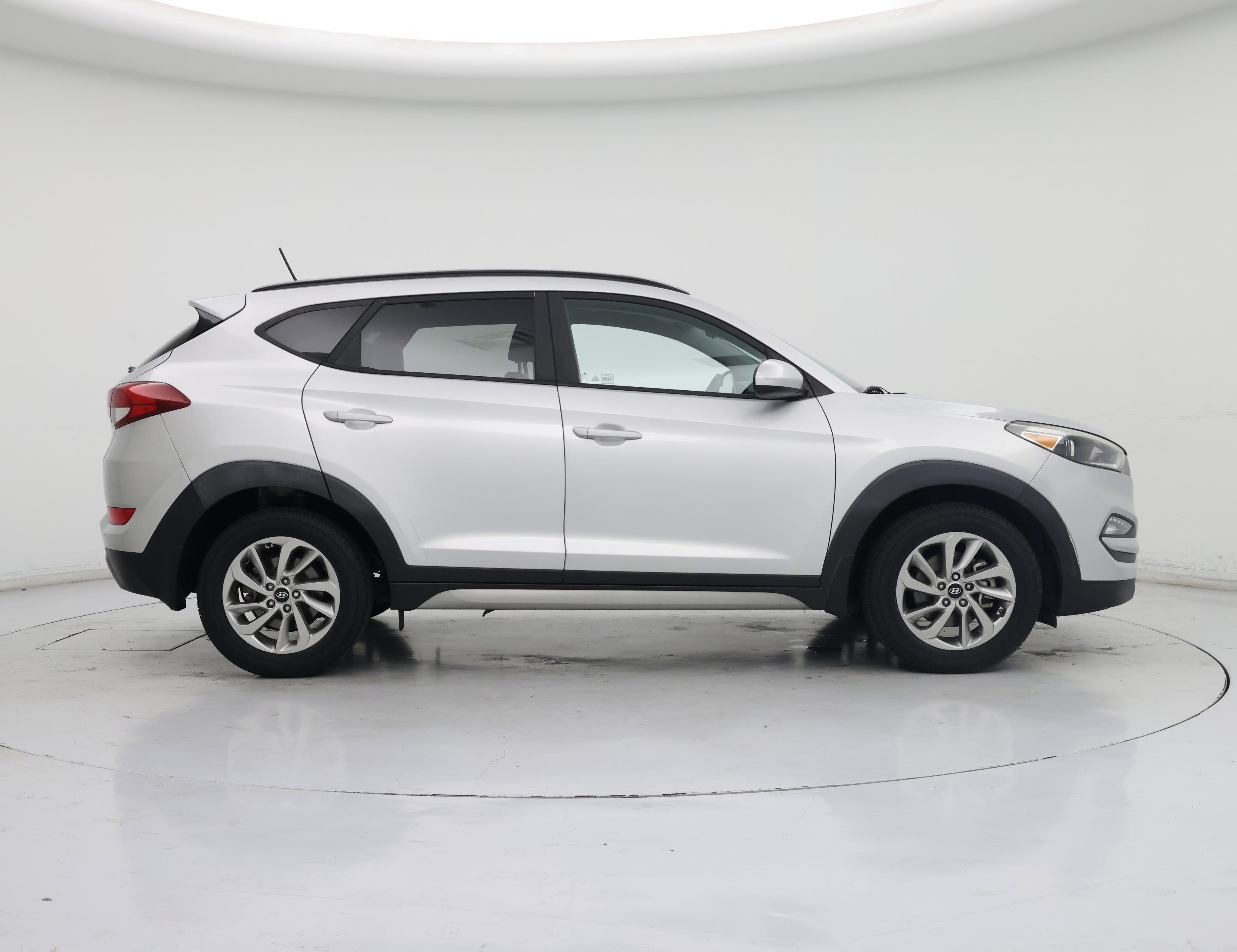 Thumbnail: 2017 Hyundai Tucson - 7