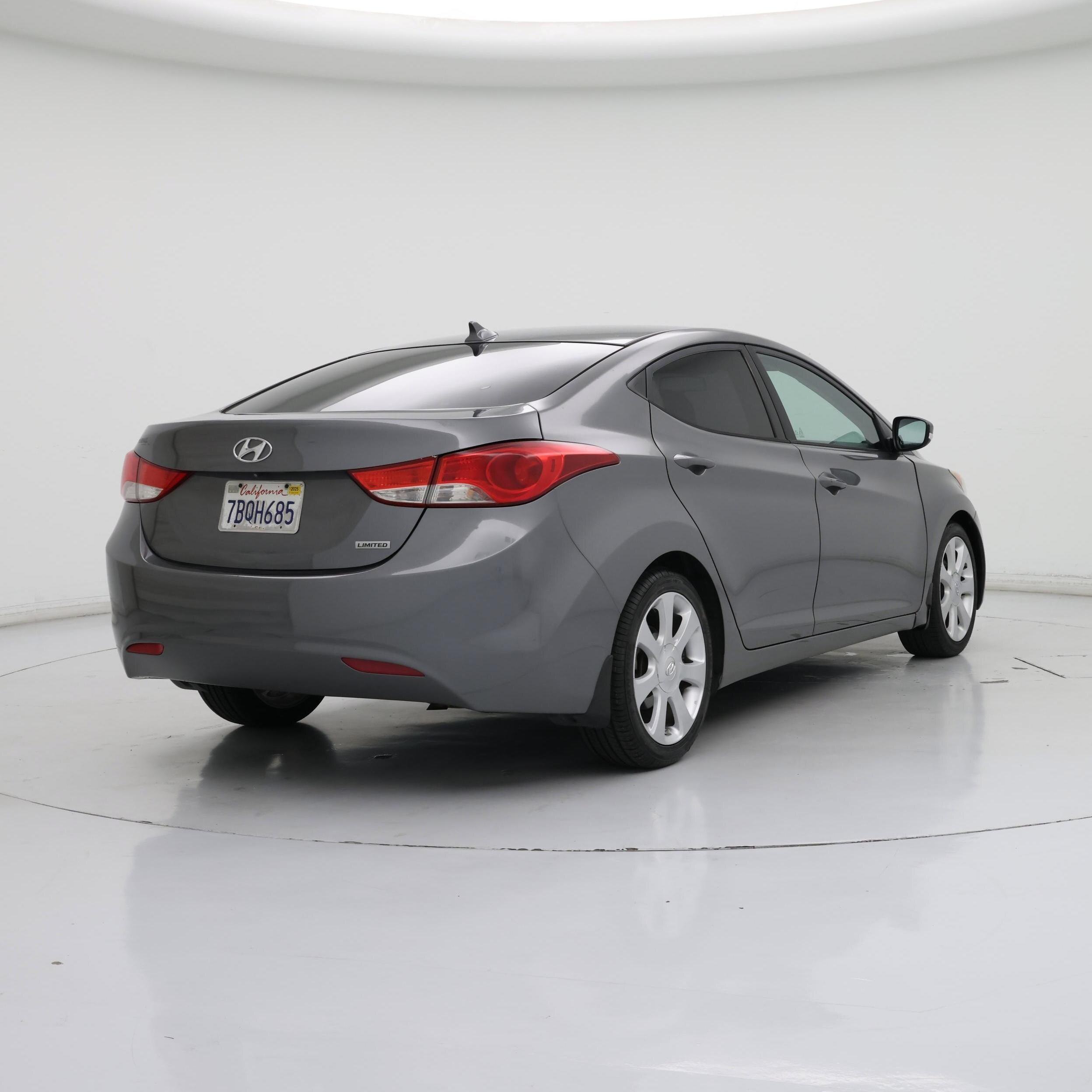 Thumbnail: 2013 Hyundai Elantra - 8