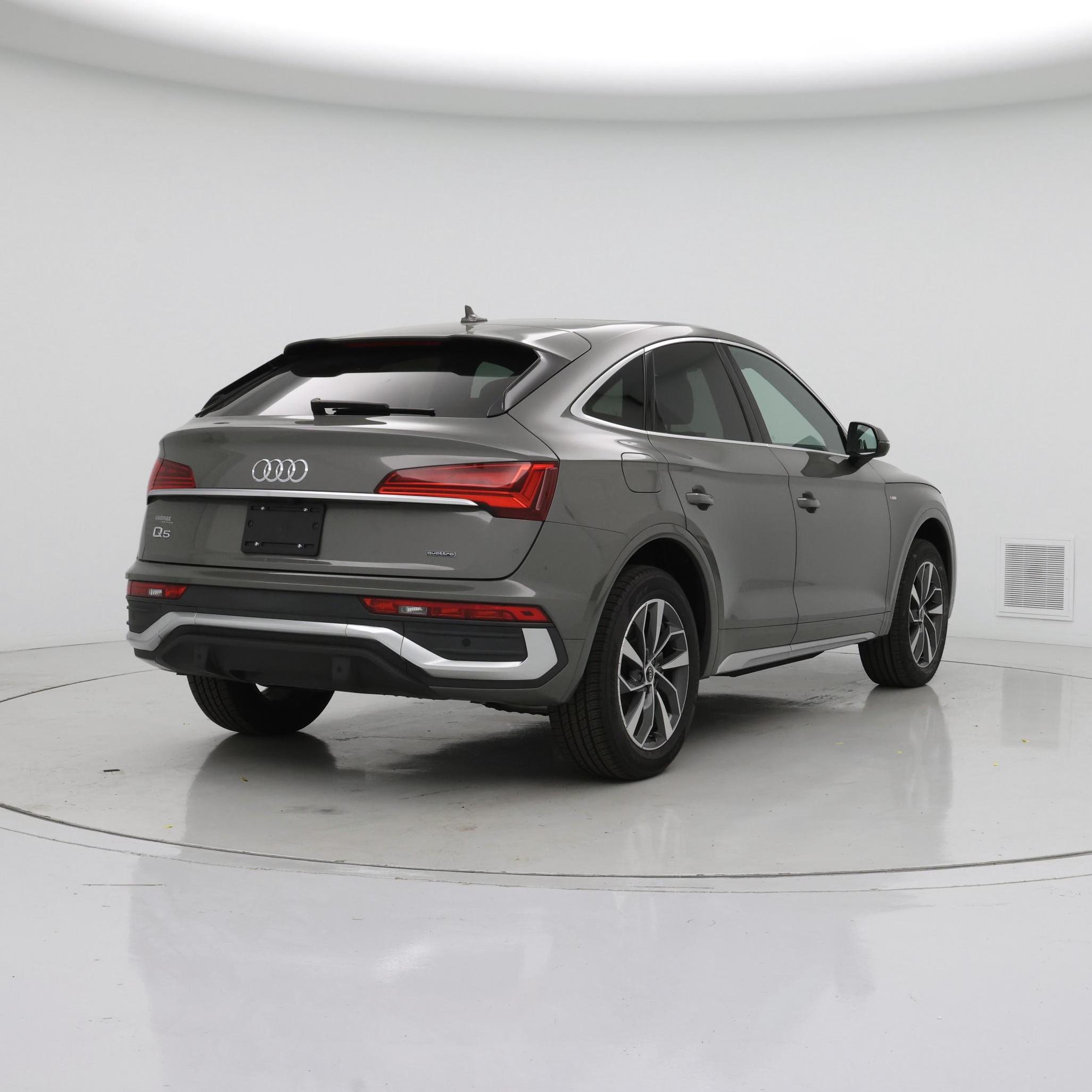 Thumbnail: 2023 Audi Q5 - 8