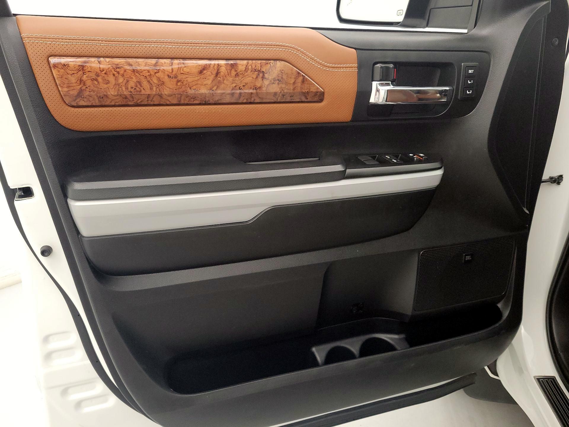 Thumbnail: 2019 Toyota Tundra - 12