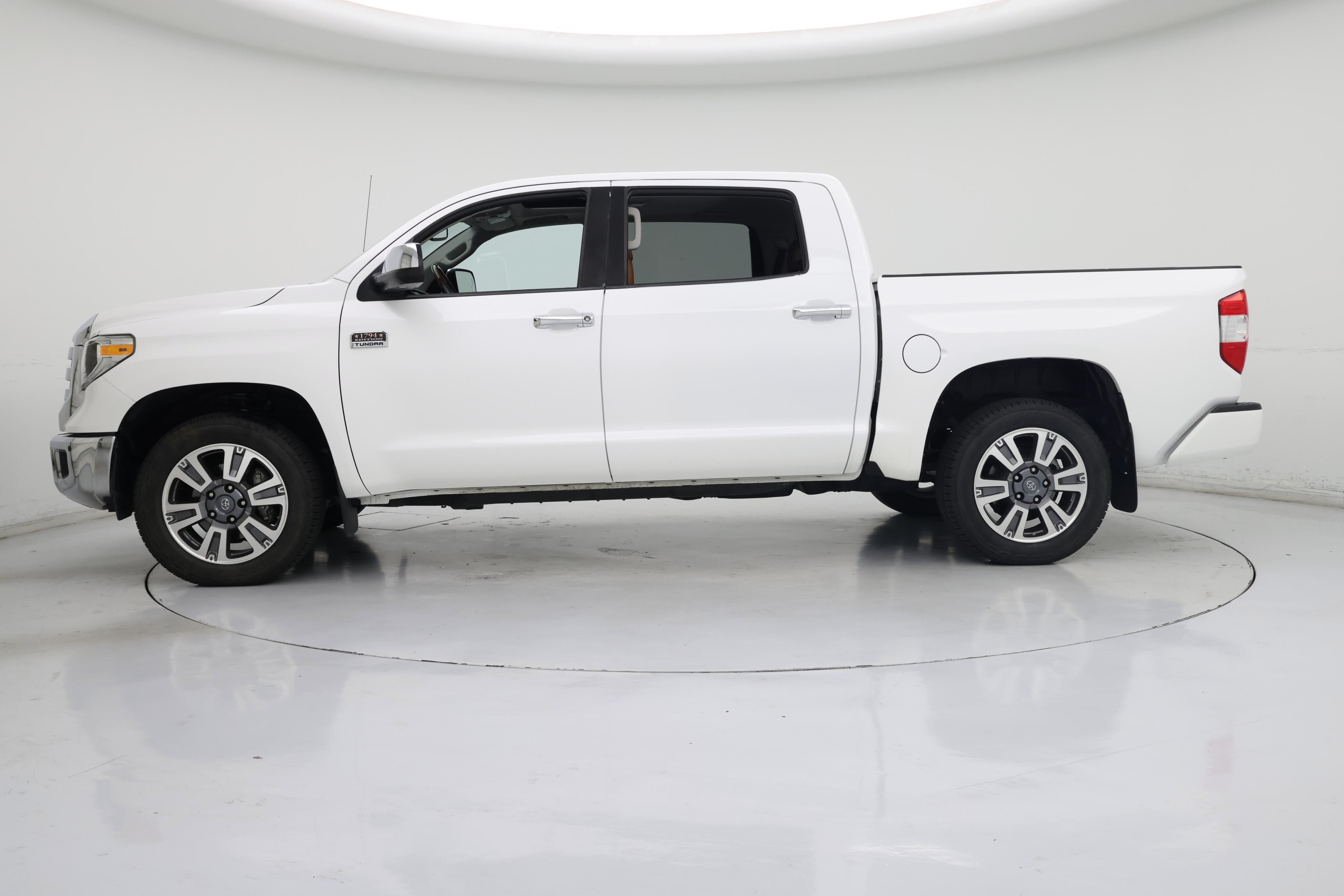 Thumbnail: 2019 Toyota Tundra - 3