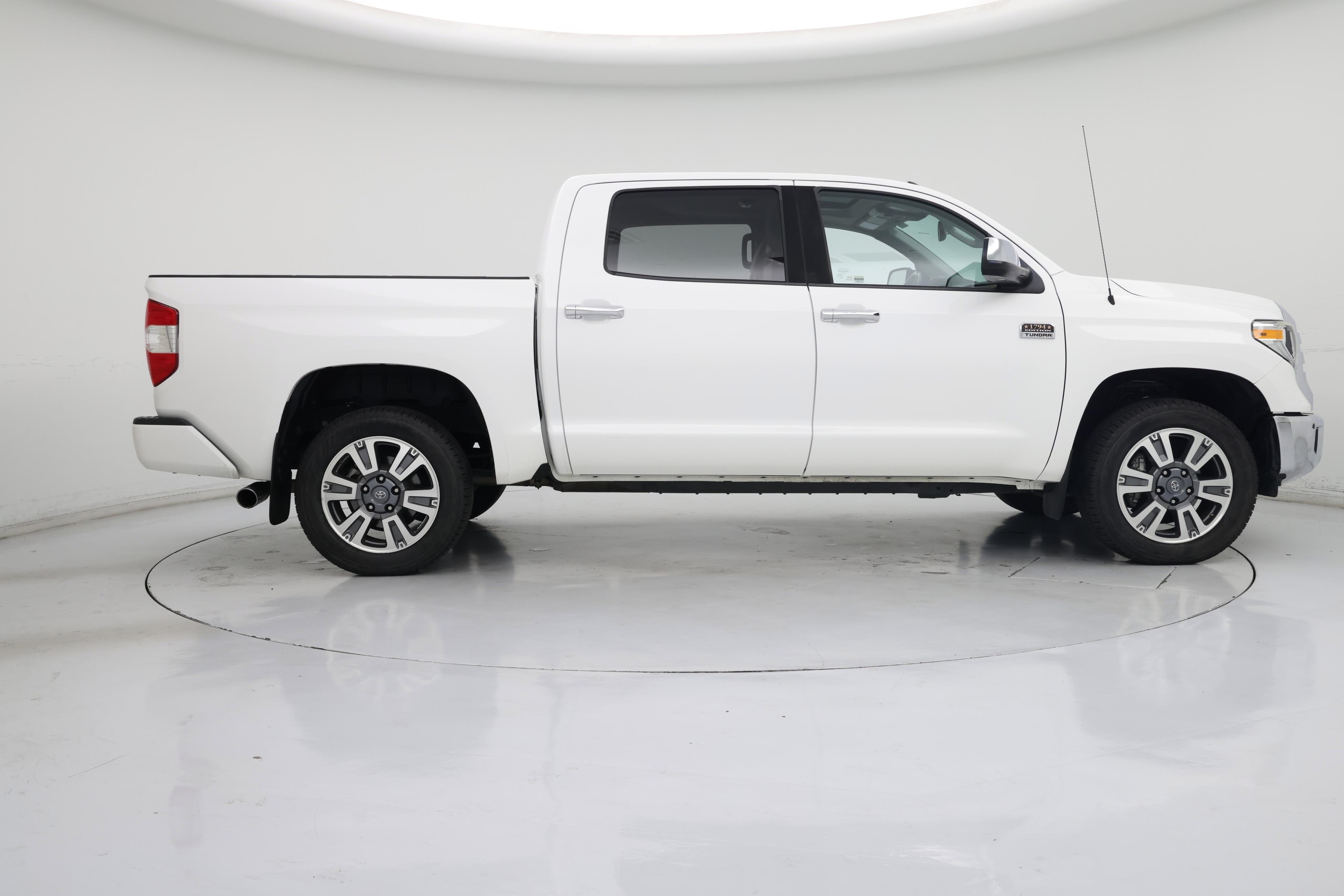 Thumbnail: 2019 Toyota Tundra - 7