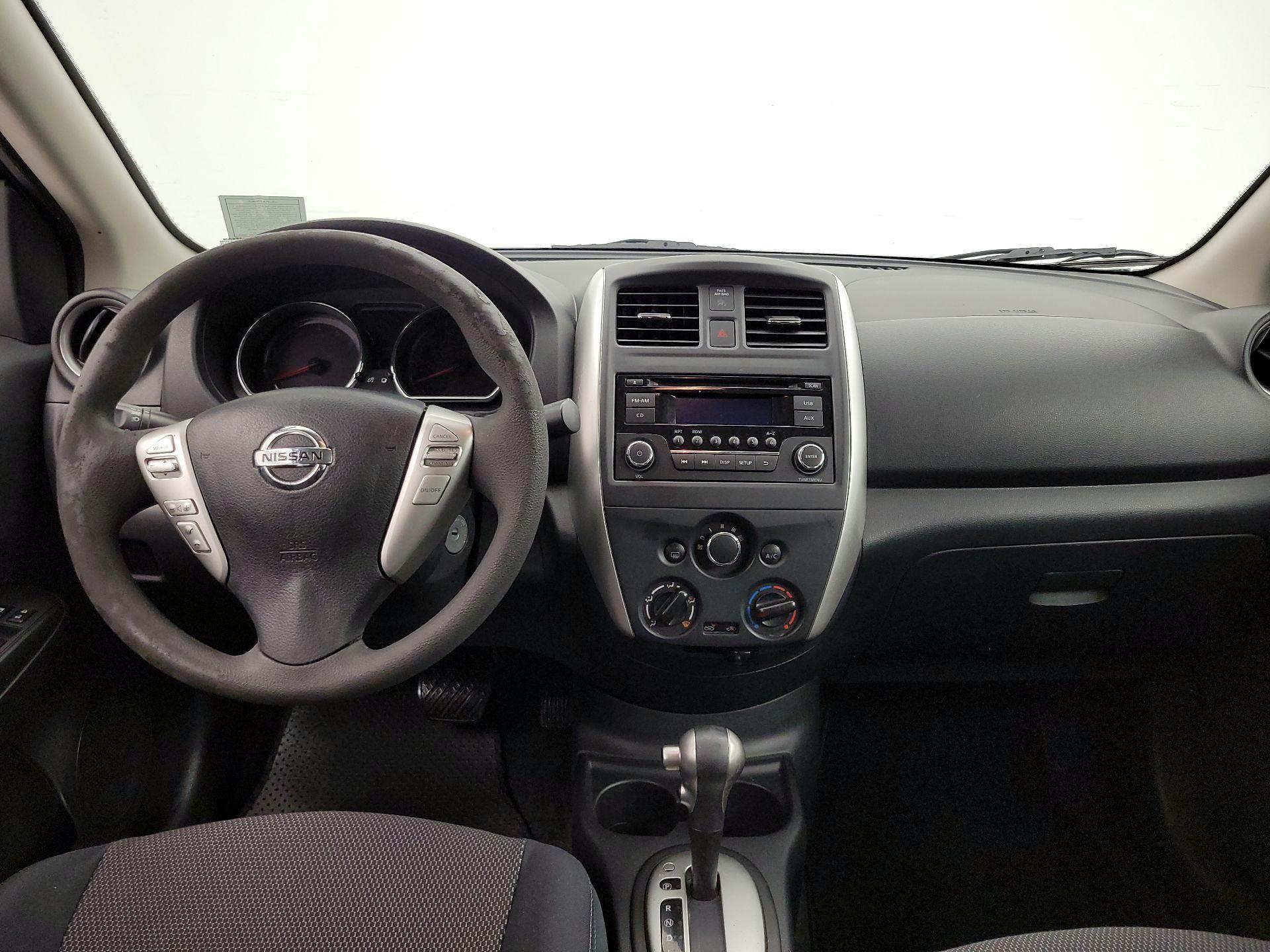 Thumbnail: 2016 Nissan Versa - 9